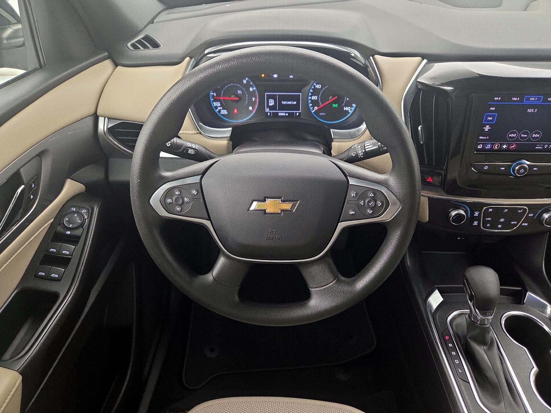 Thumbnail: 2023 Chevrolet Traverse - 10