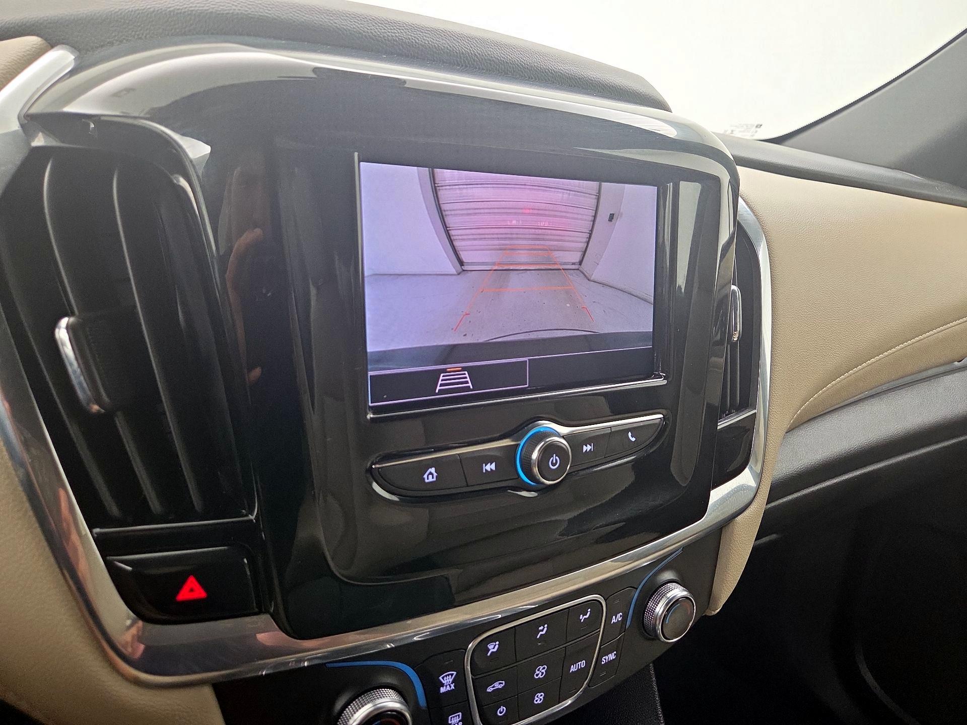 Thumbnail: 2023 Chevrolet Traverse - 14