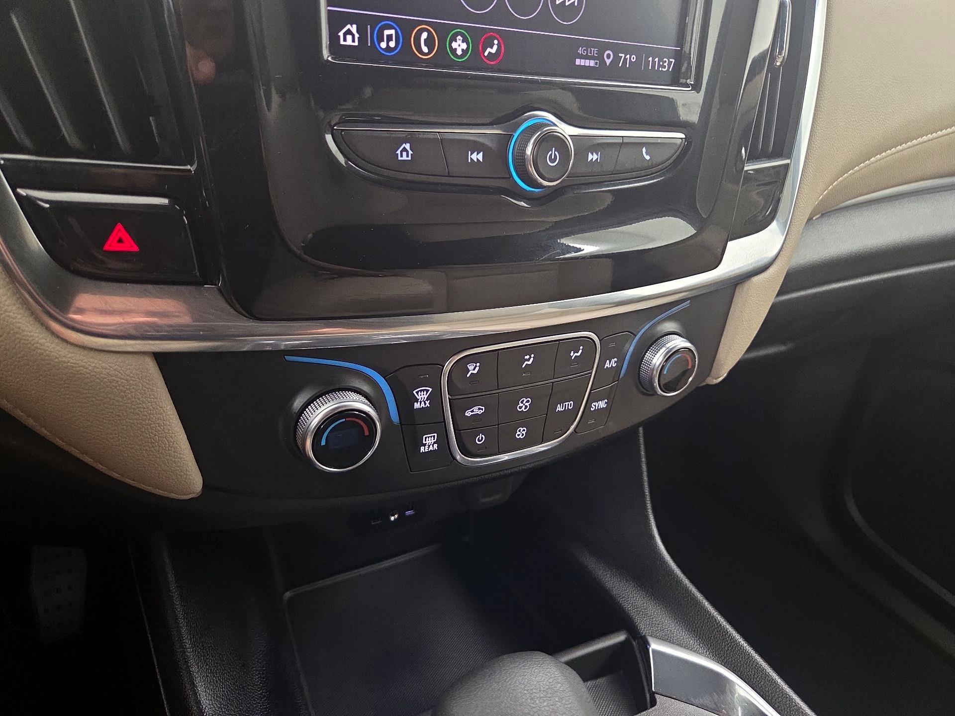 Thumbnail: 2023 Chevrolet Traverse - 16