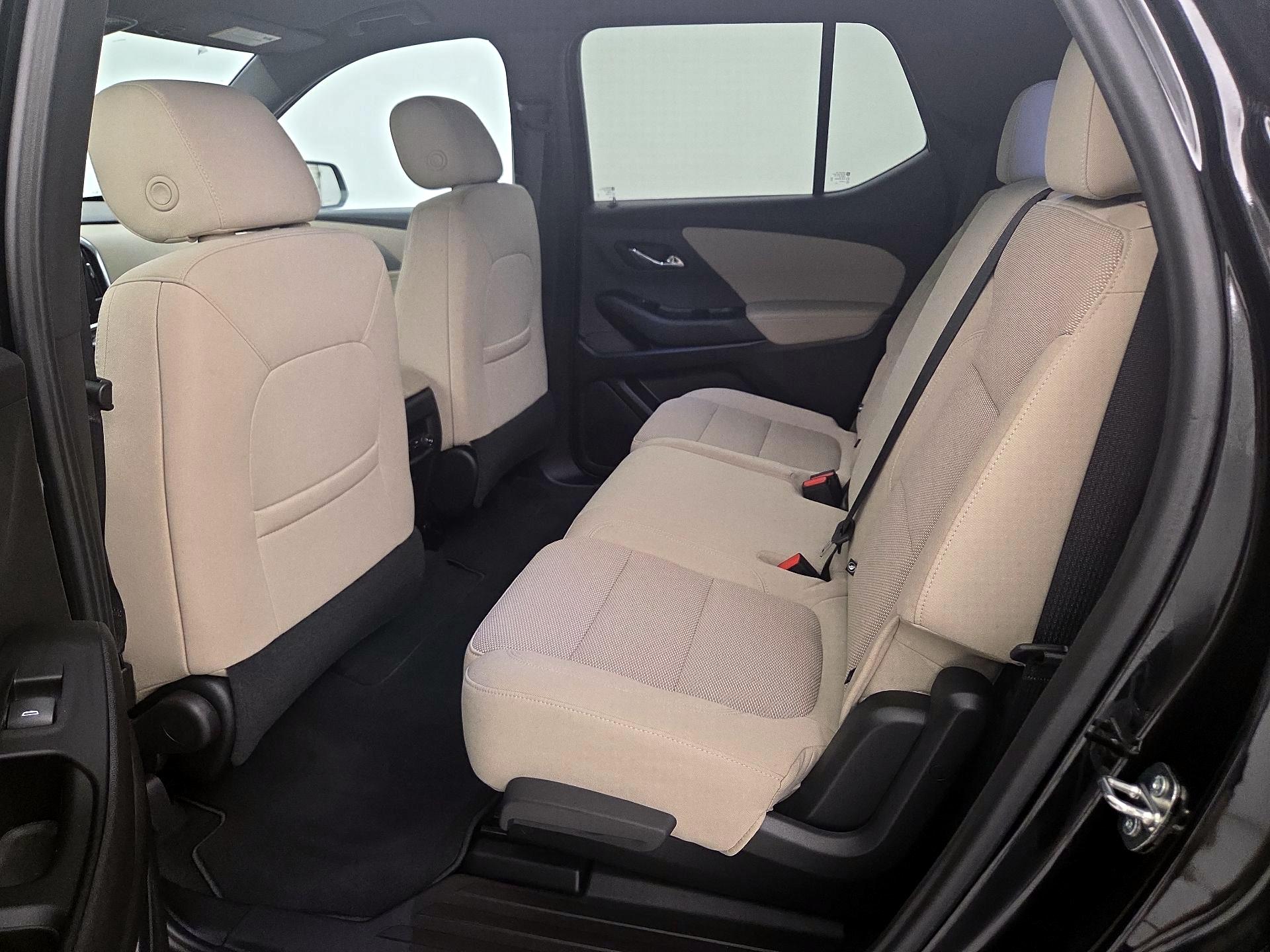 Thumbnail: 2023 Chevrolet Traverse - 19