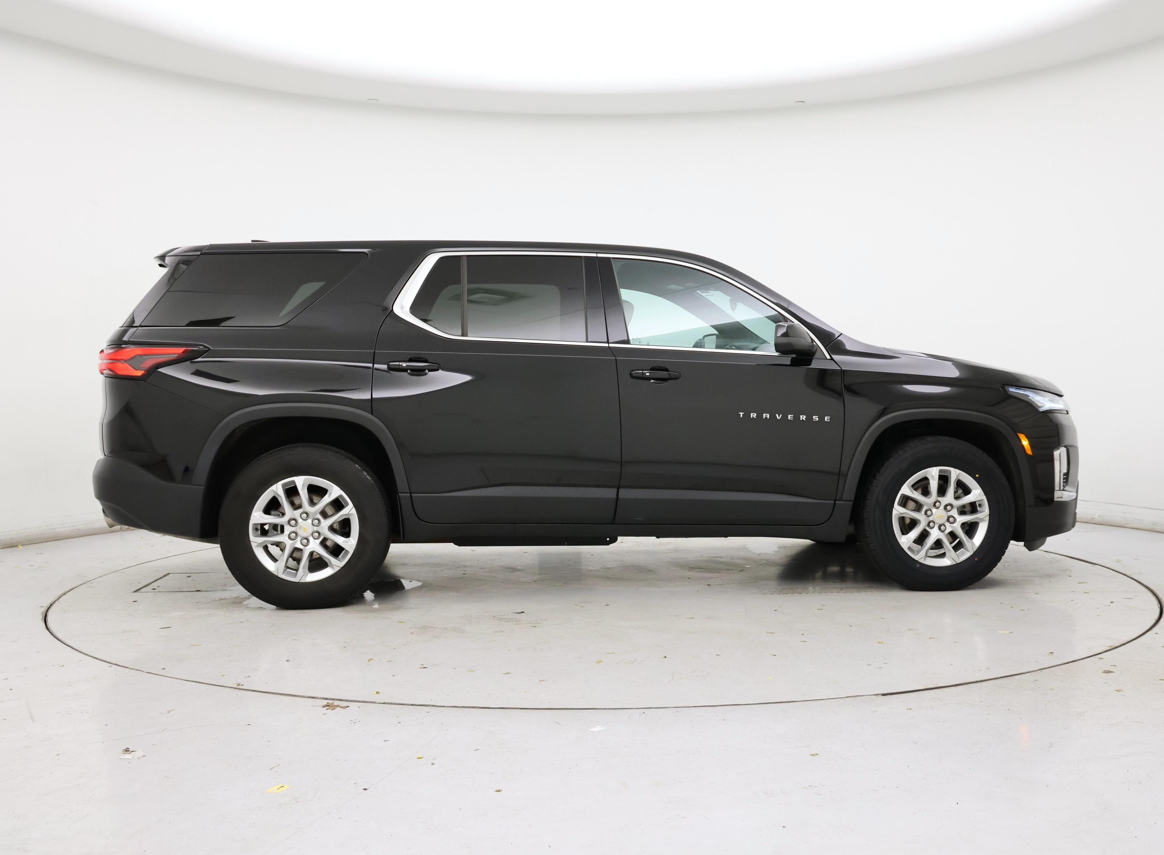 Thumbnail: 2023 Chevrolet Traverse - 7