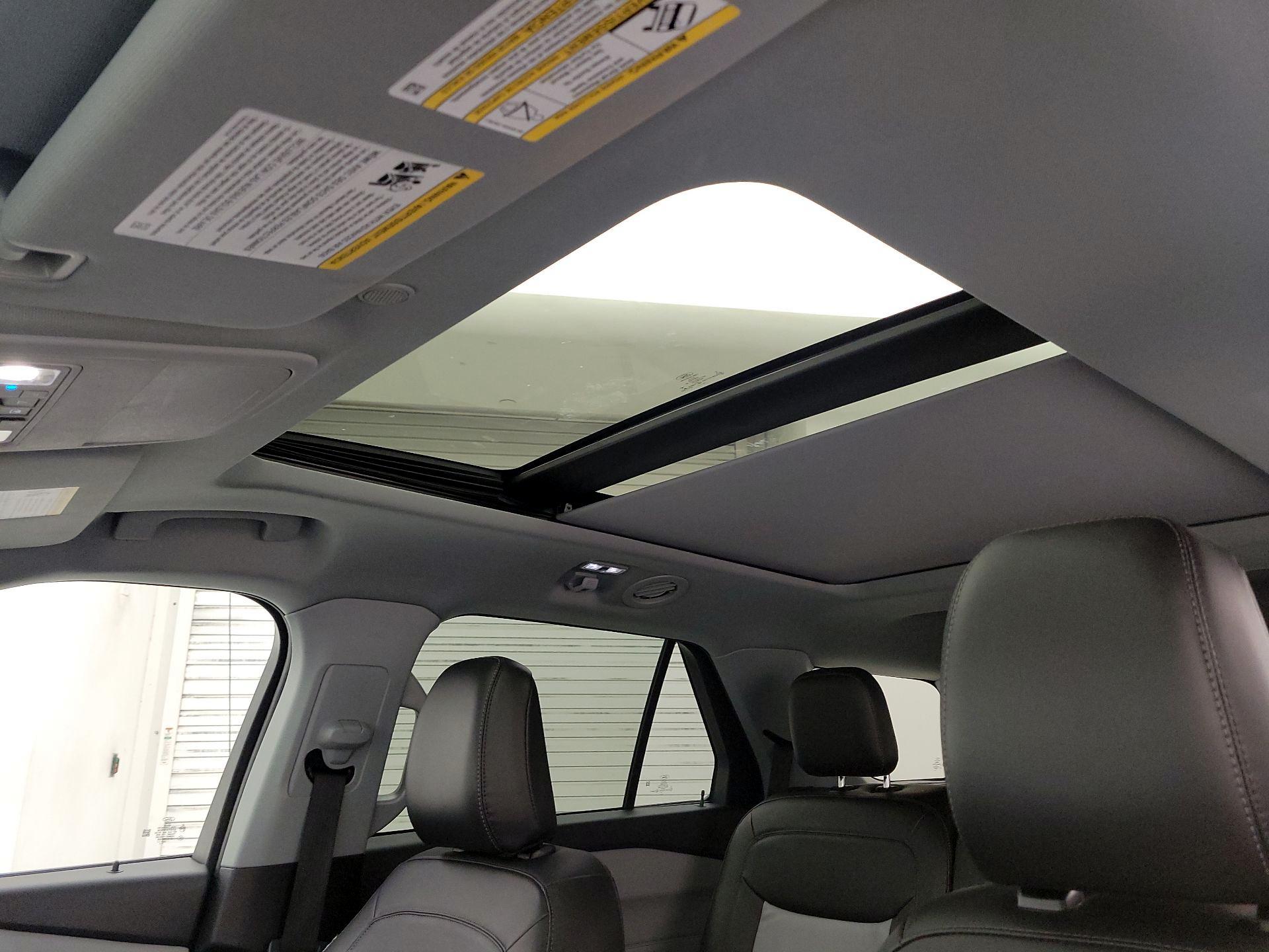 Thumbnail: 2022 Ford Explorer - 20