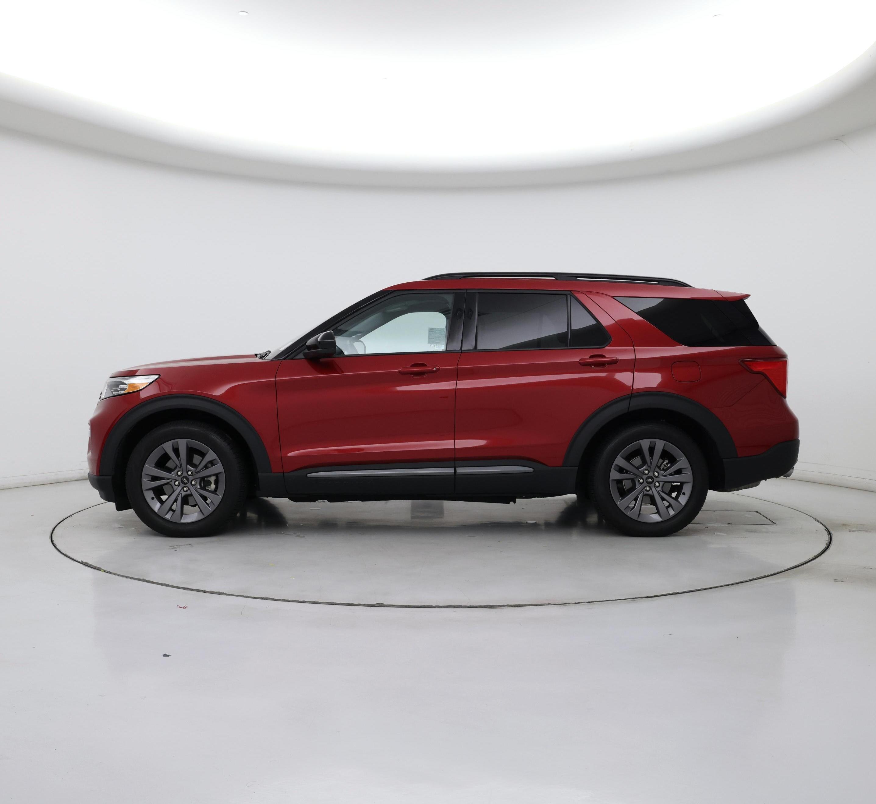 Thumbnail: 2022 Ford Explorer - 3