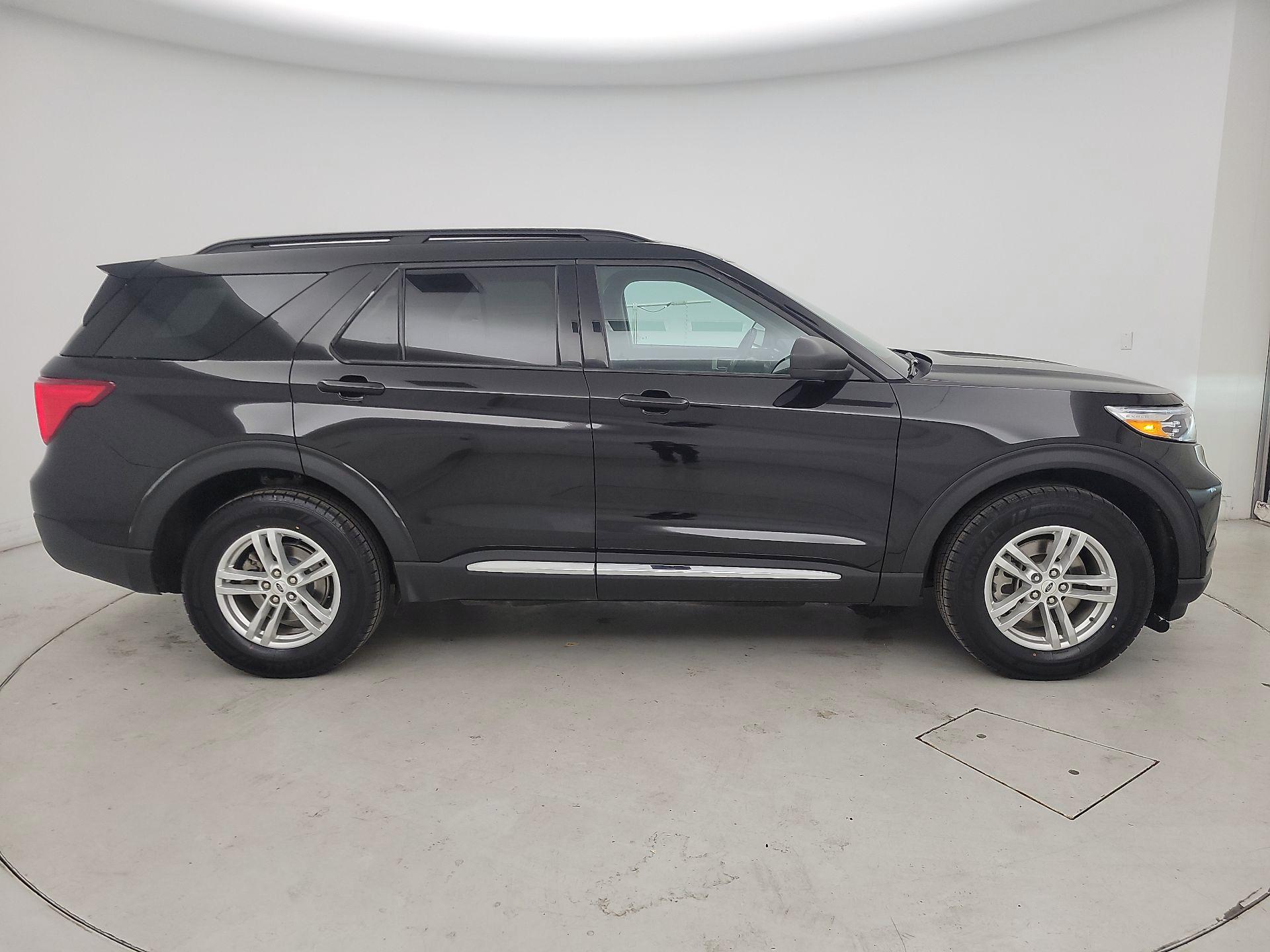 Thumbnail: 2023 Ford Explorer - 4