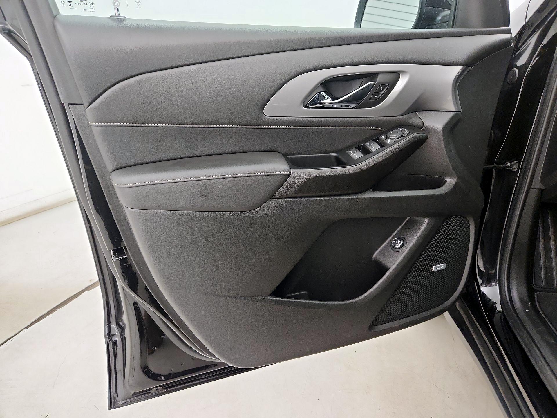 Thumbnail: 2023 Chevrolet Traverse - 12