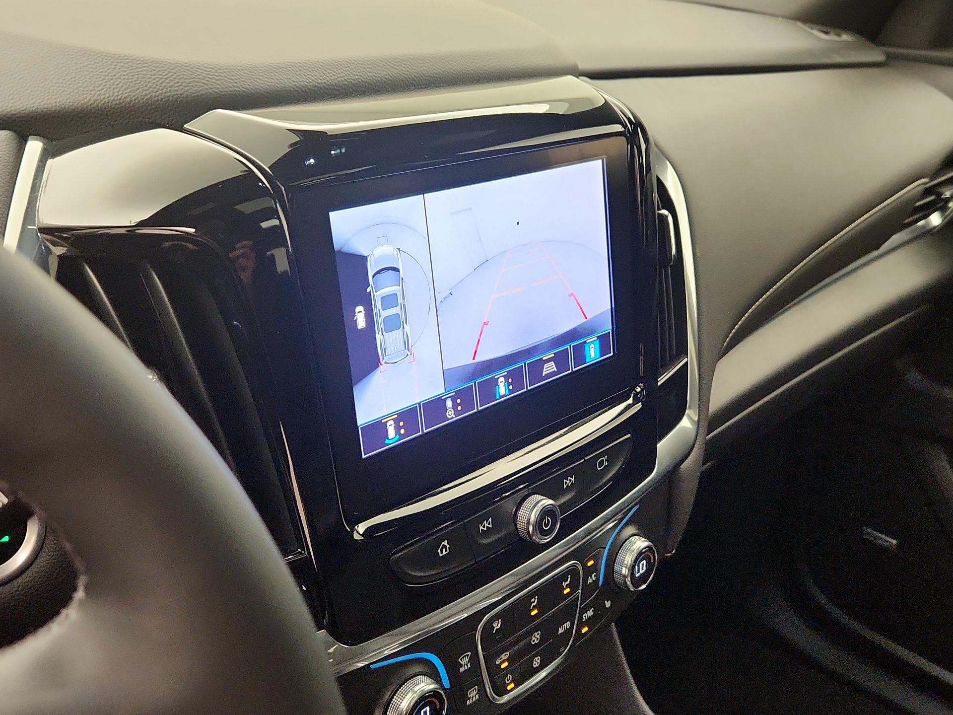 Thumbnail: 2023 Chevrolet Traverse - 15