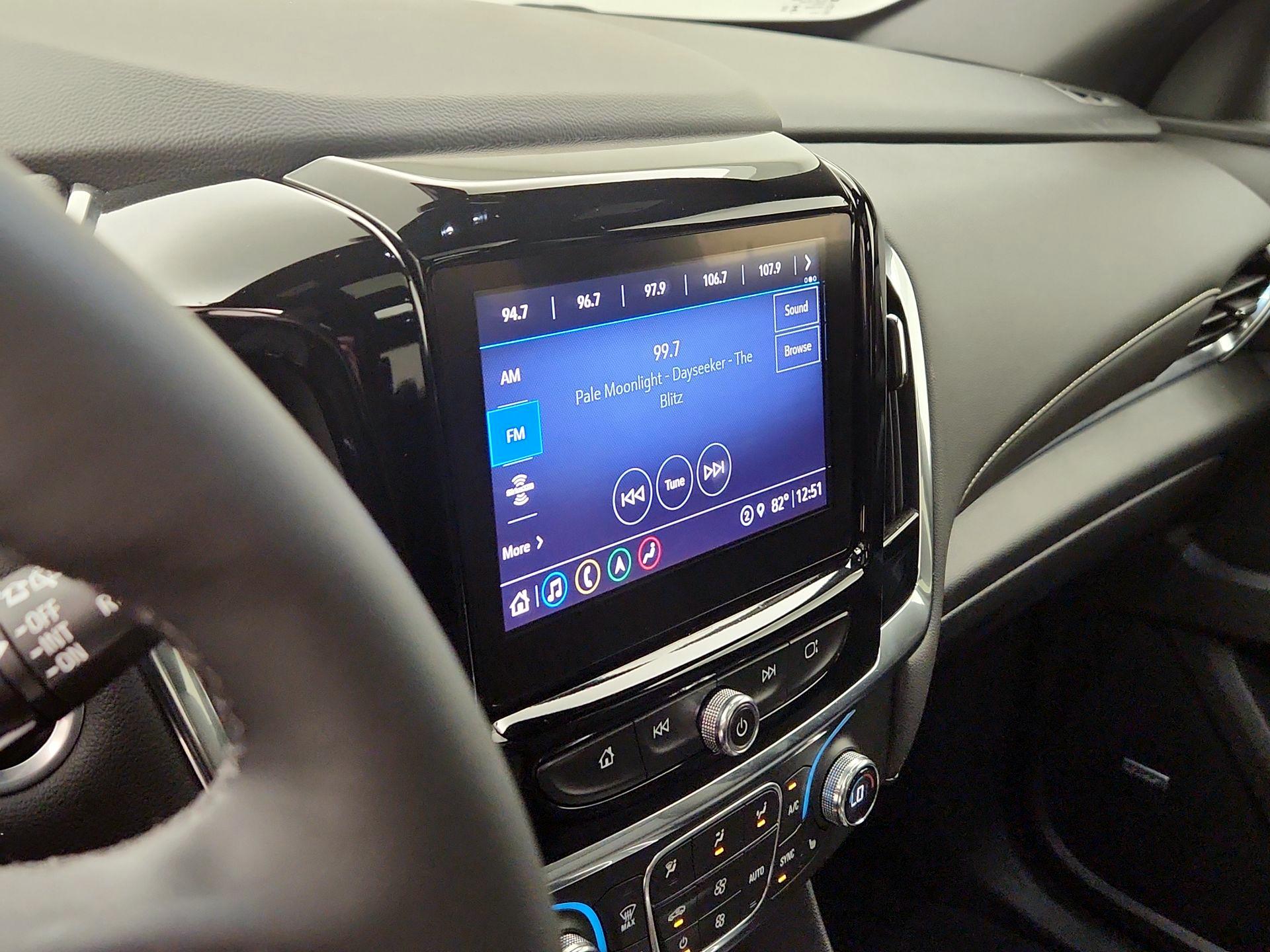 Thumbnail: 2023 Chevrolet Traverse - 16