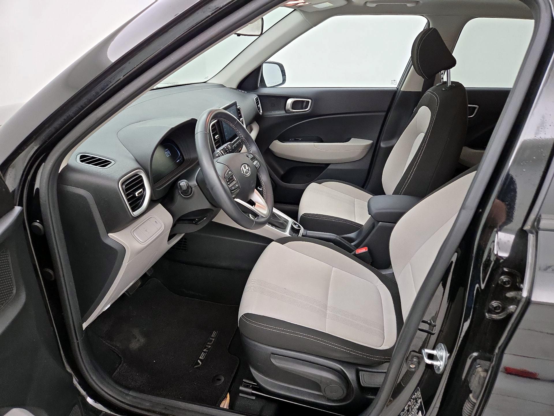 Thumbnail: 2023 Hyundai Venue - 11