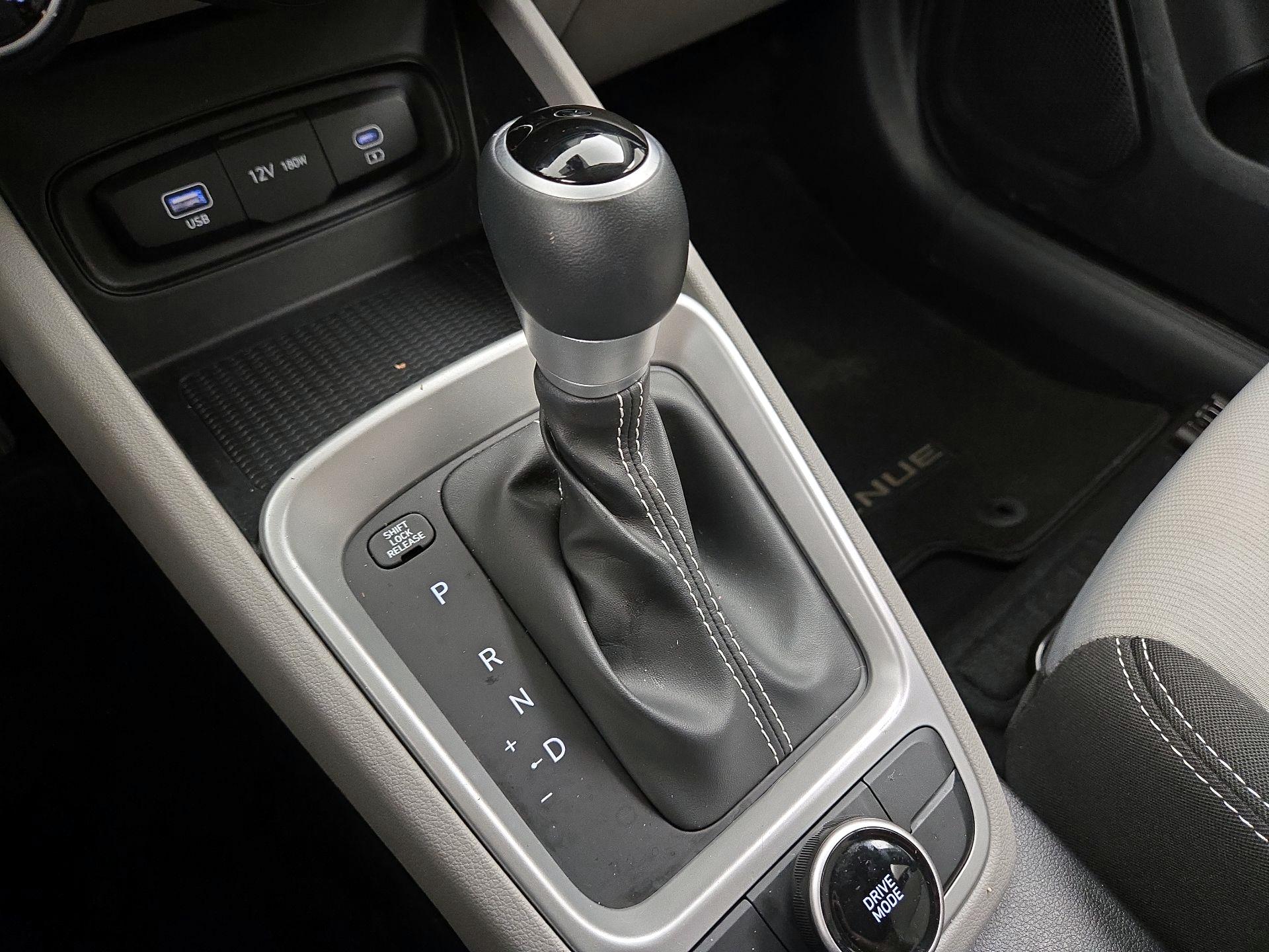 Thumbnail: 2023 Hyundai Venue - 17