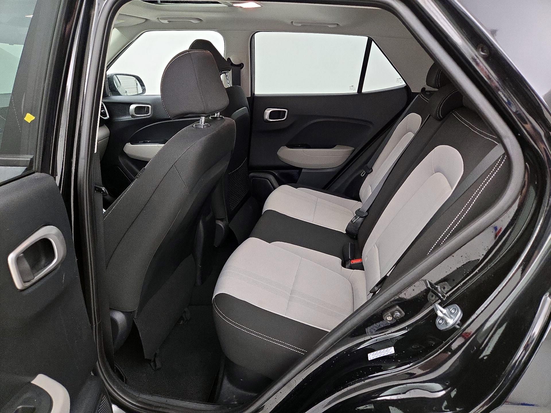 Thumbnail: 2023 Hyundai Venue - 20