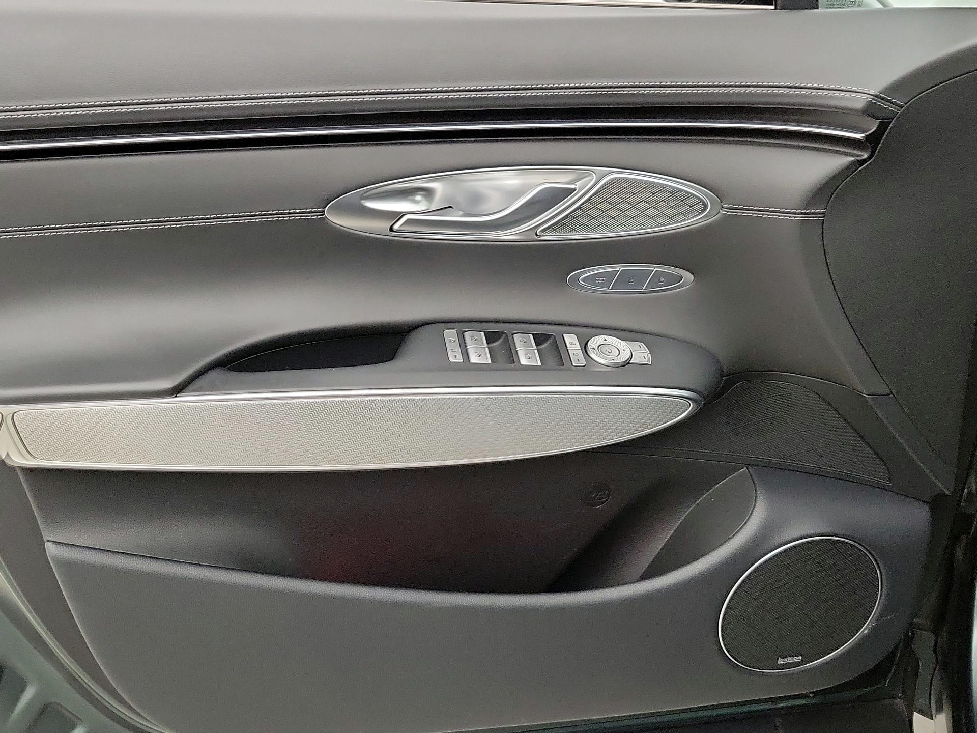 Thumbnail: 2023 Genesis GV70 - 12
