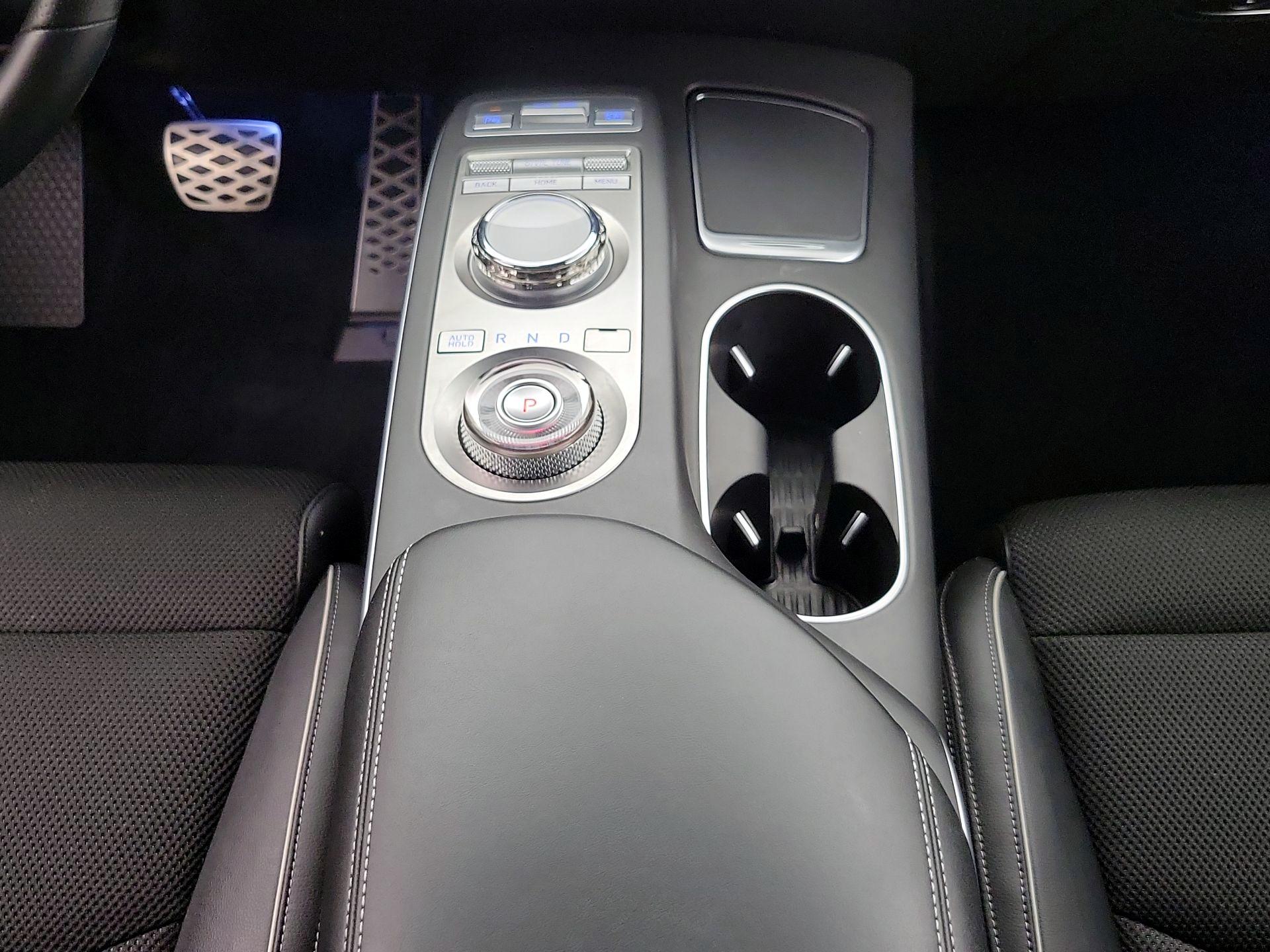 Thumbnail: 2023 Genesis GV70 - 18