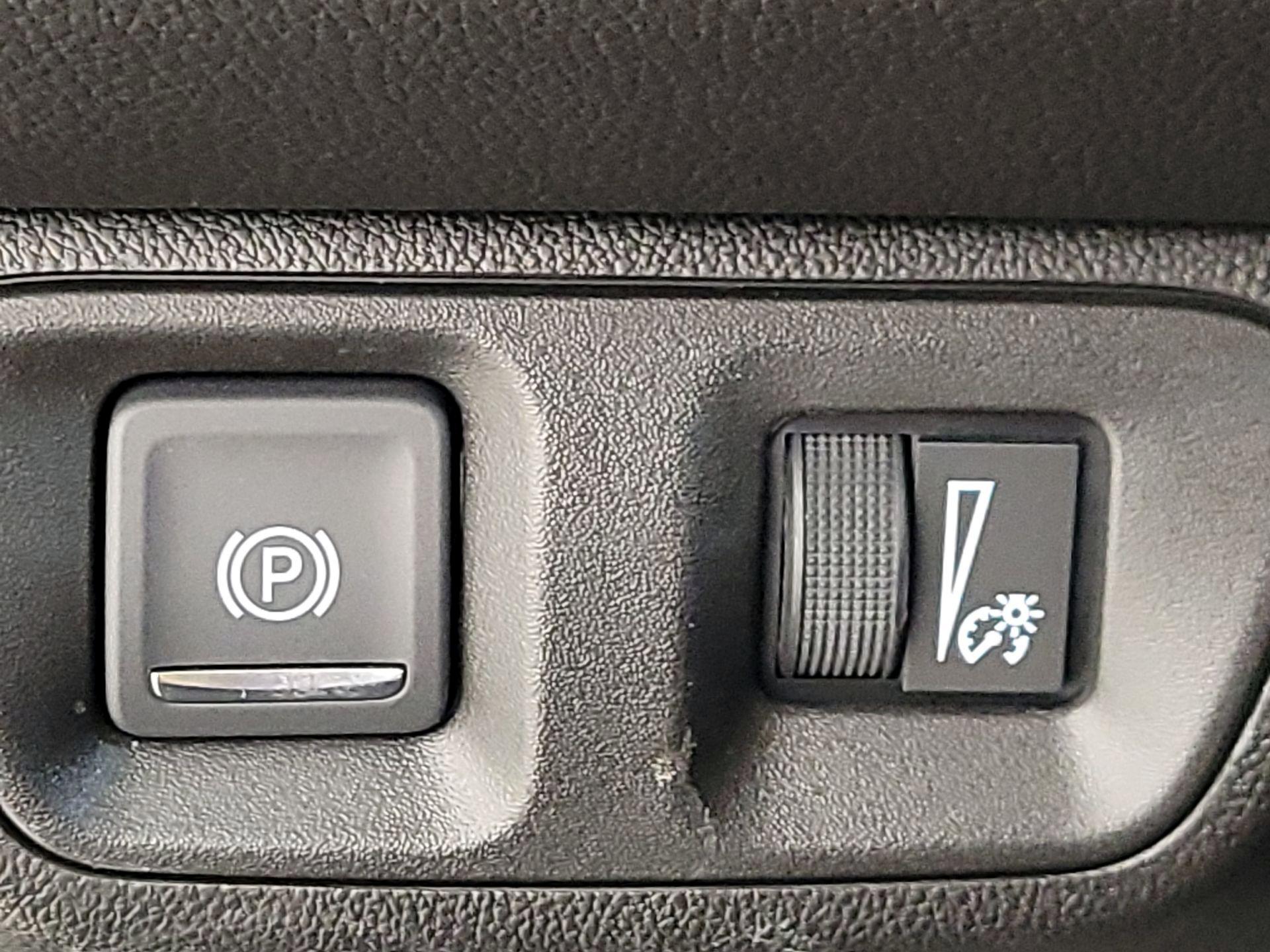 Thumbnail: 2023 GMC Acadia - 13