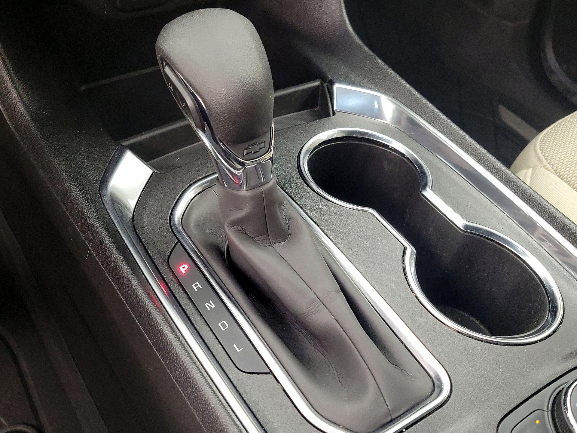 Thumbnail: 2023 Chevrolet Traverse - 17