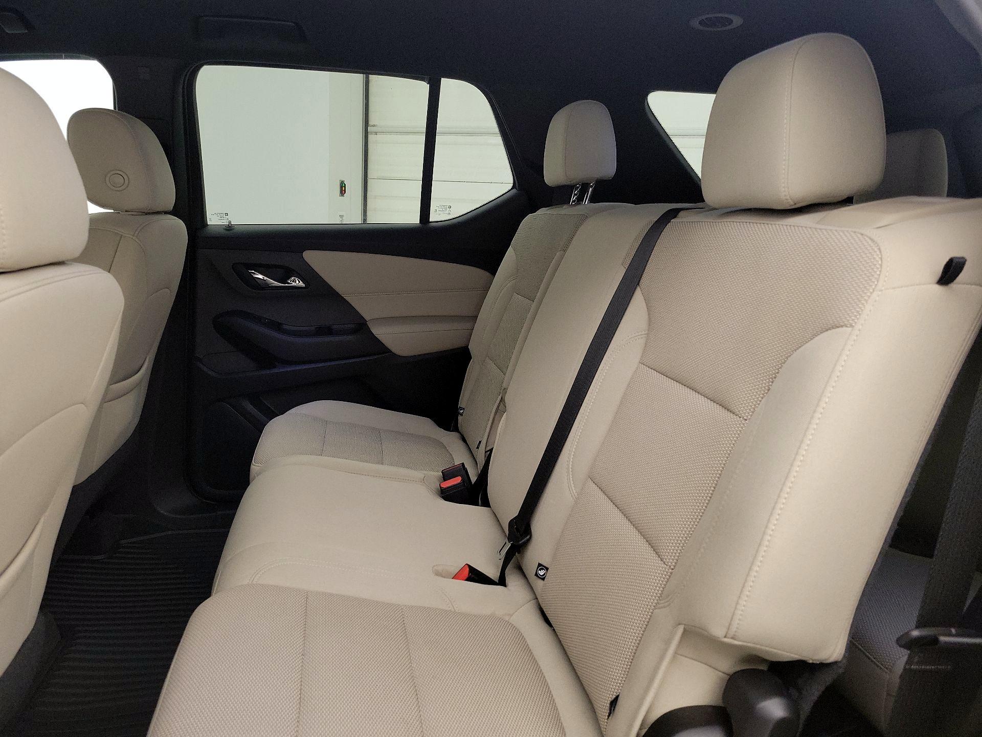 Thumbnail: 2023 Chevrolet Traverse - 19