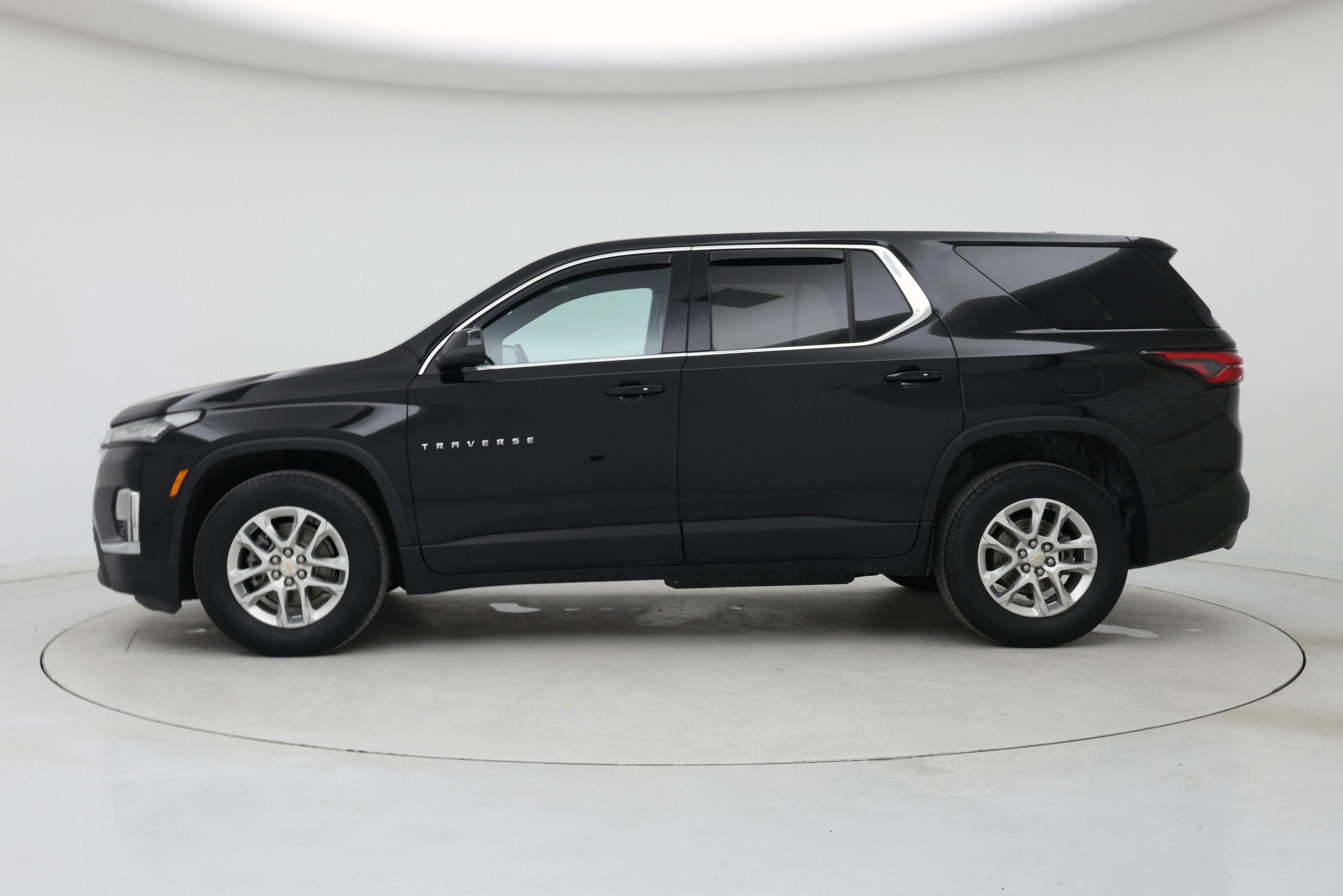 Thumbnail: 2023 Chevrolet Traverse - 3