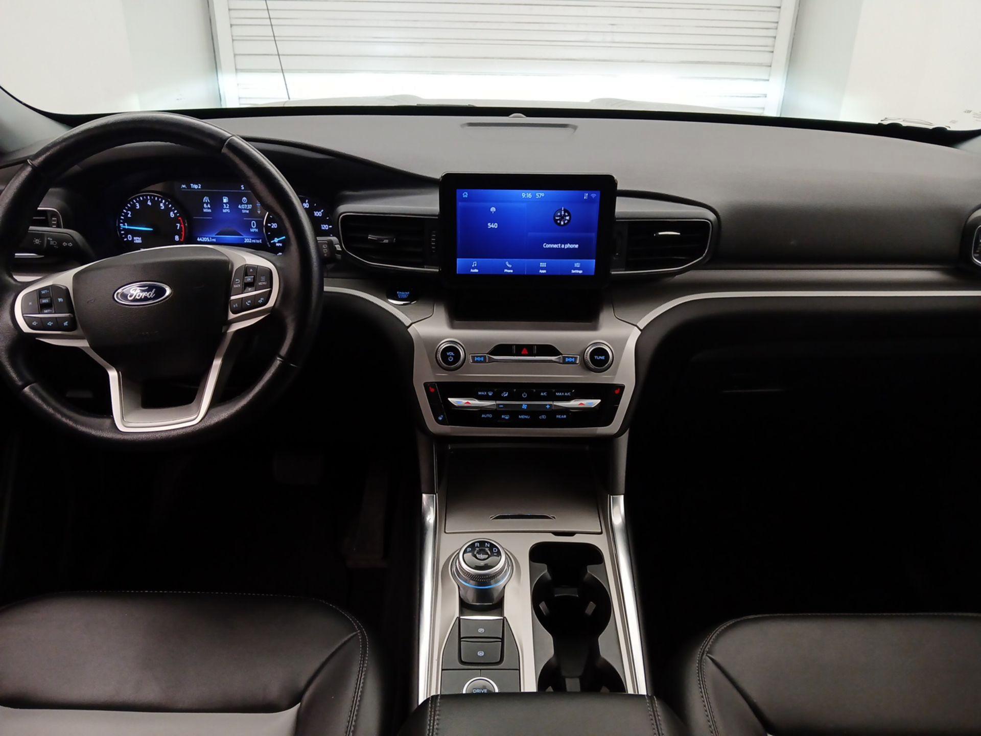 Thumbnail: 2022 Ford Explorer - 9