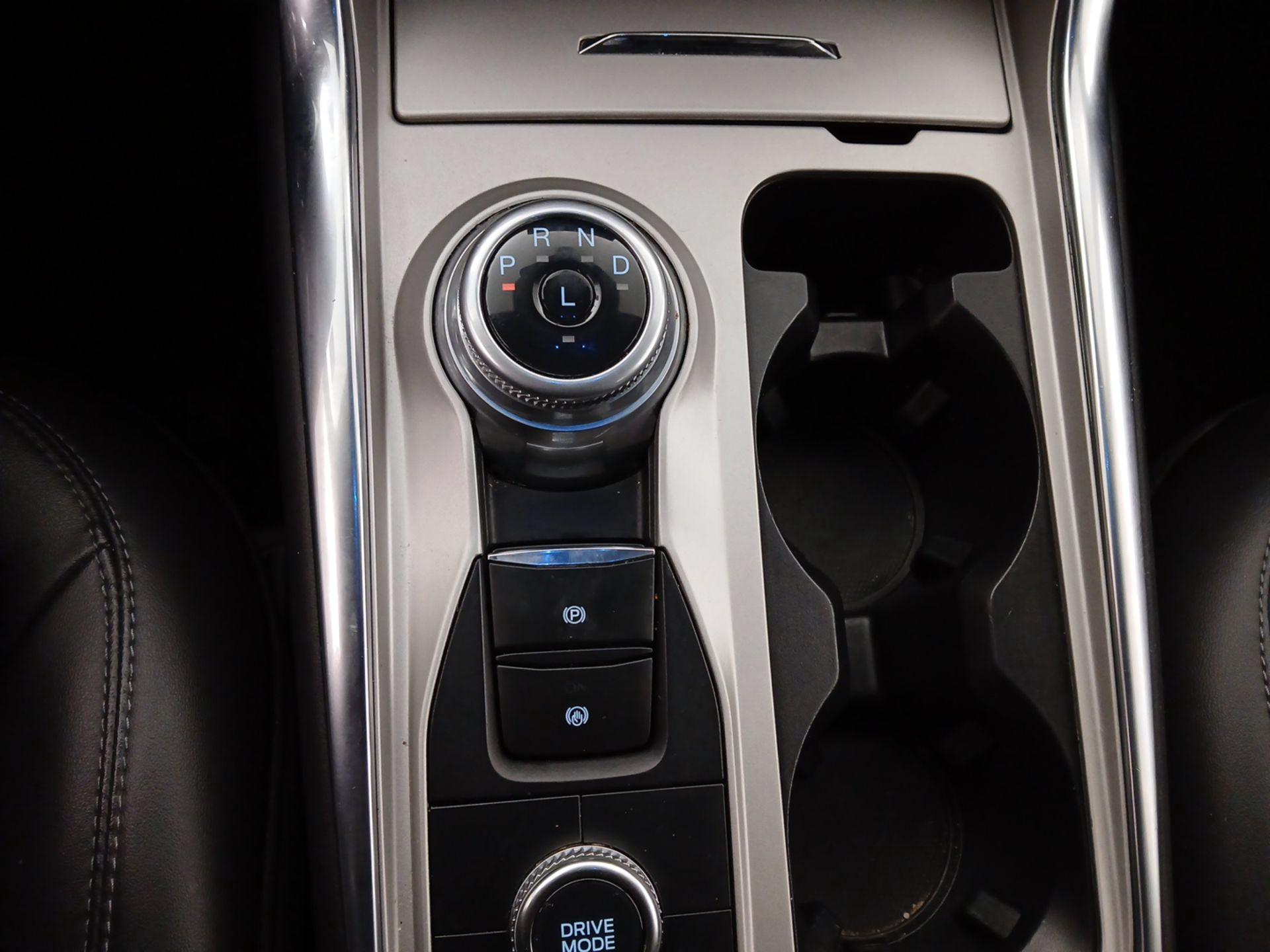 Thumbnail: 2022 Ford Explorer - 17