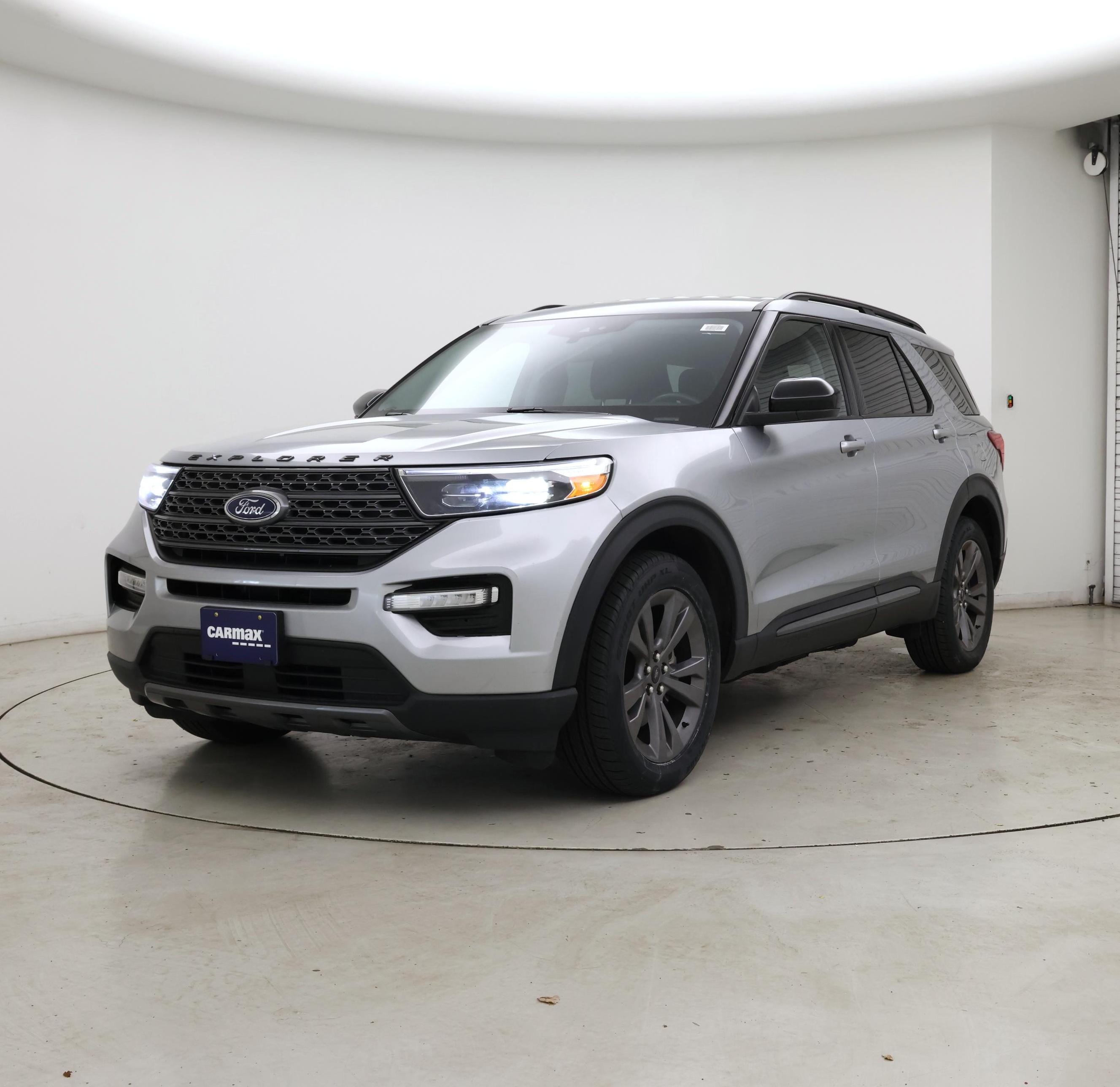 Thumbnail: 2022 Ford Explorer - 4