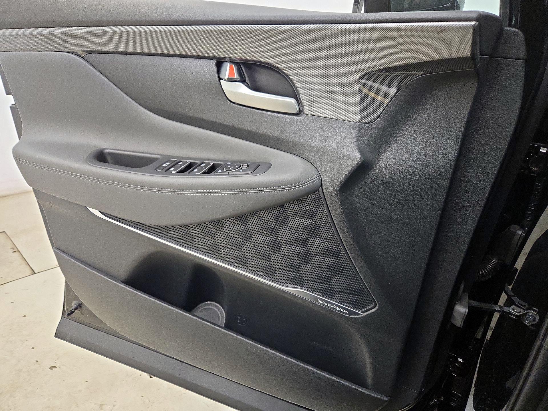 Thumbnail: 2023 Hyundai Santa Fe - 12