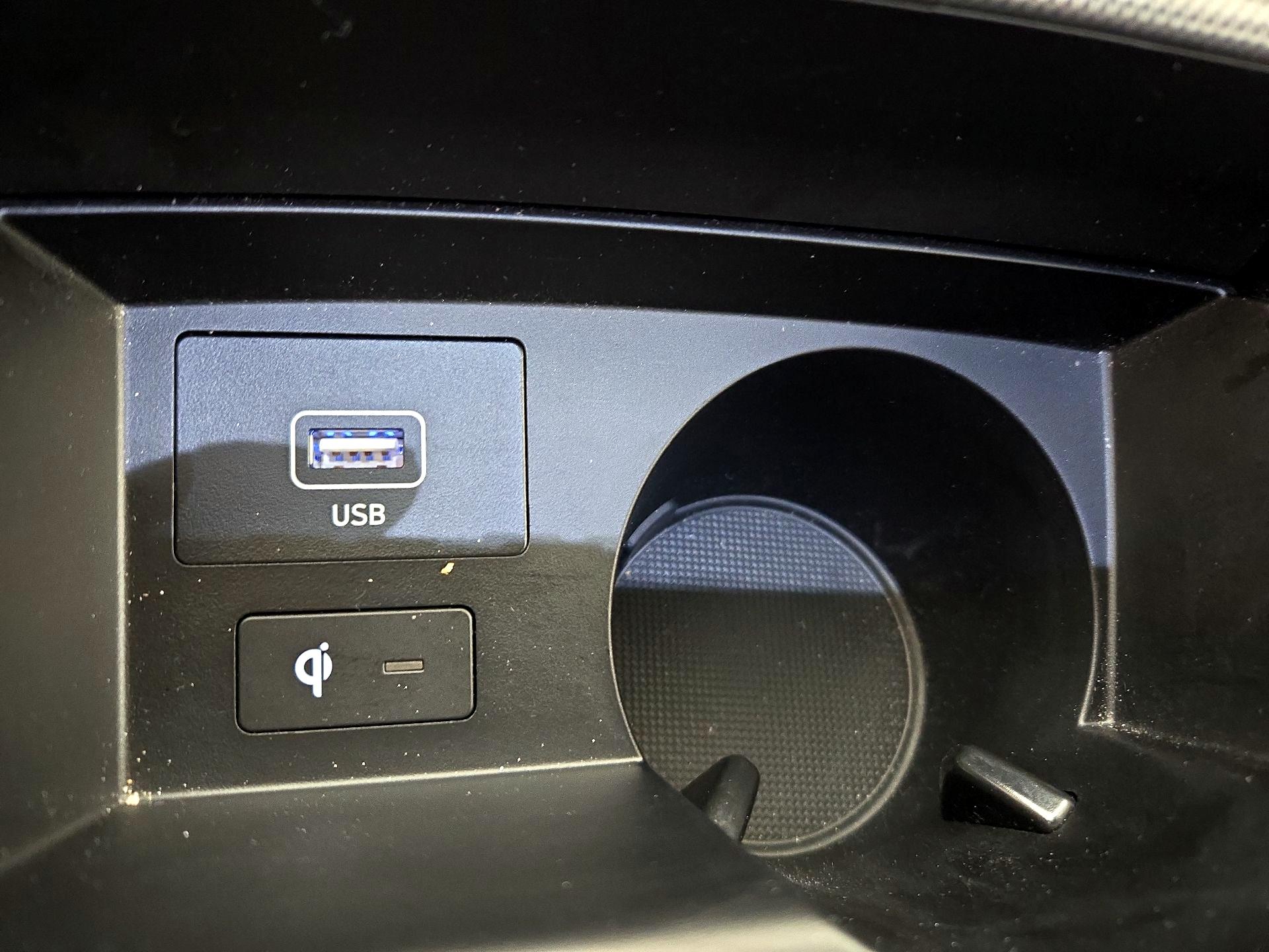 Thumbnail: 2023 Hyundai Santa Fe - 18