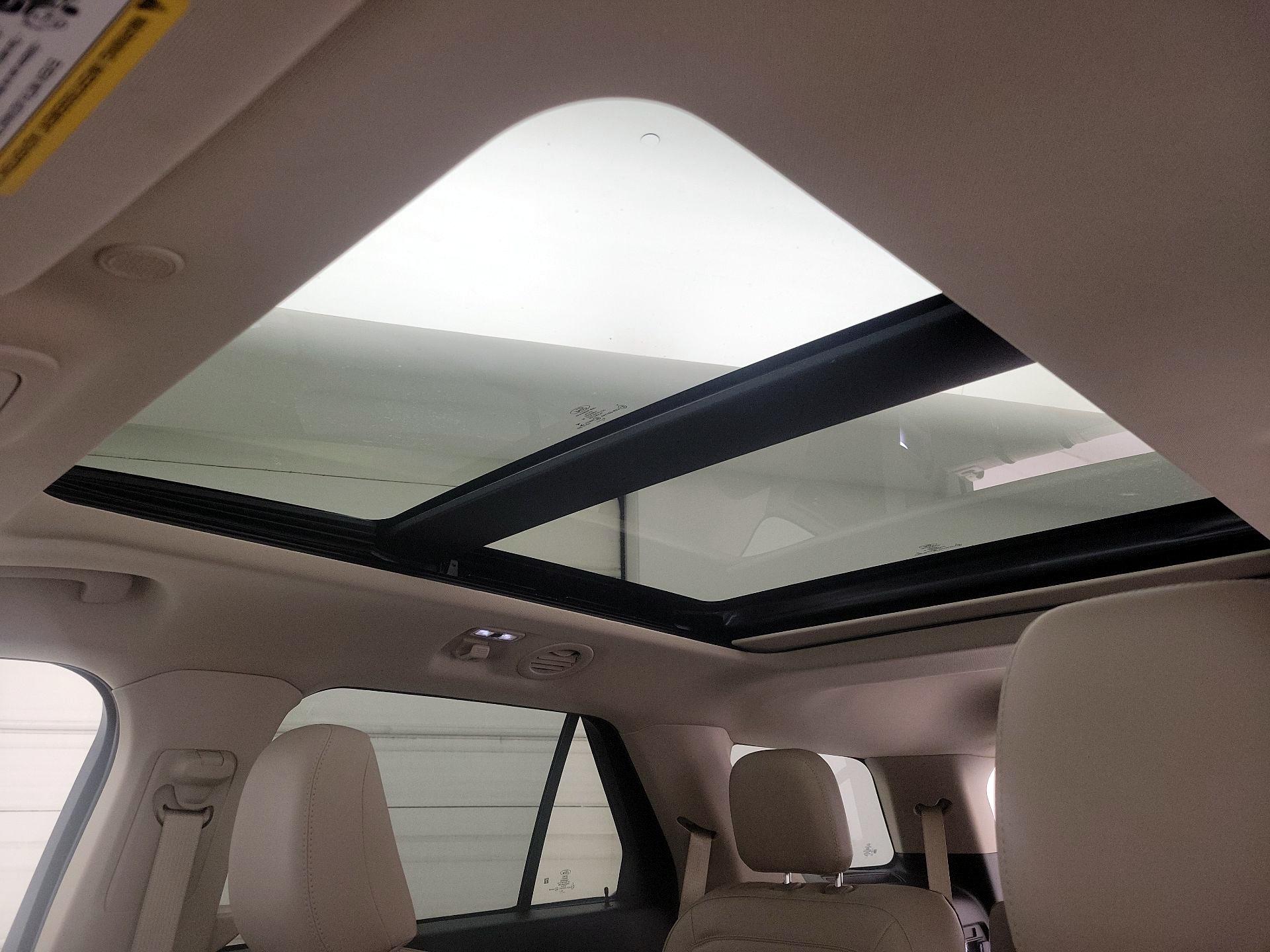 Thumbnail: 2022 Ford Explorer - 20