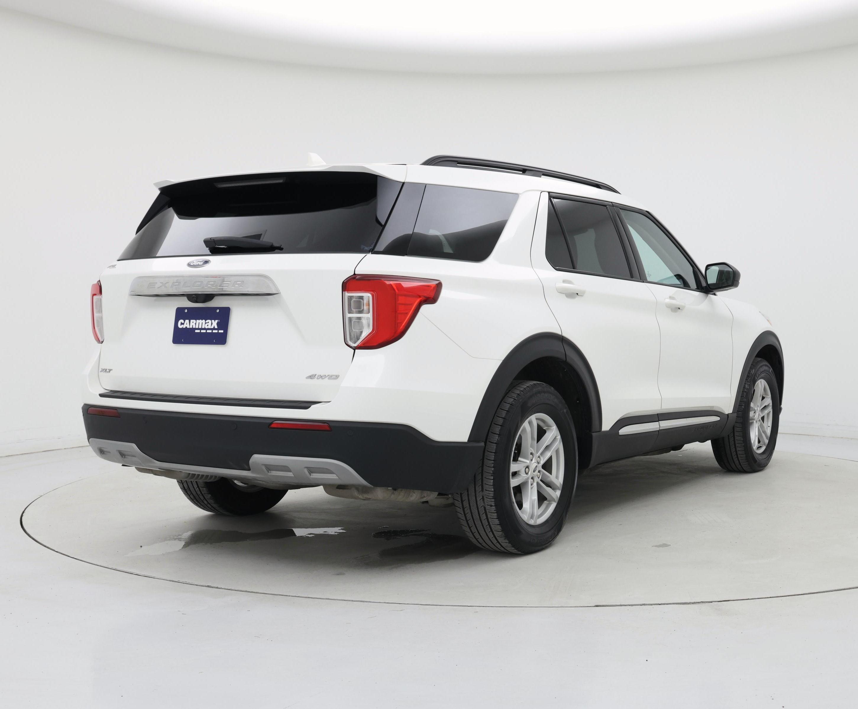 Thumbnail: 2022 Ford Explorer - 8