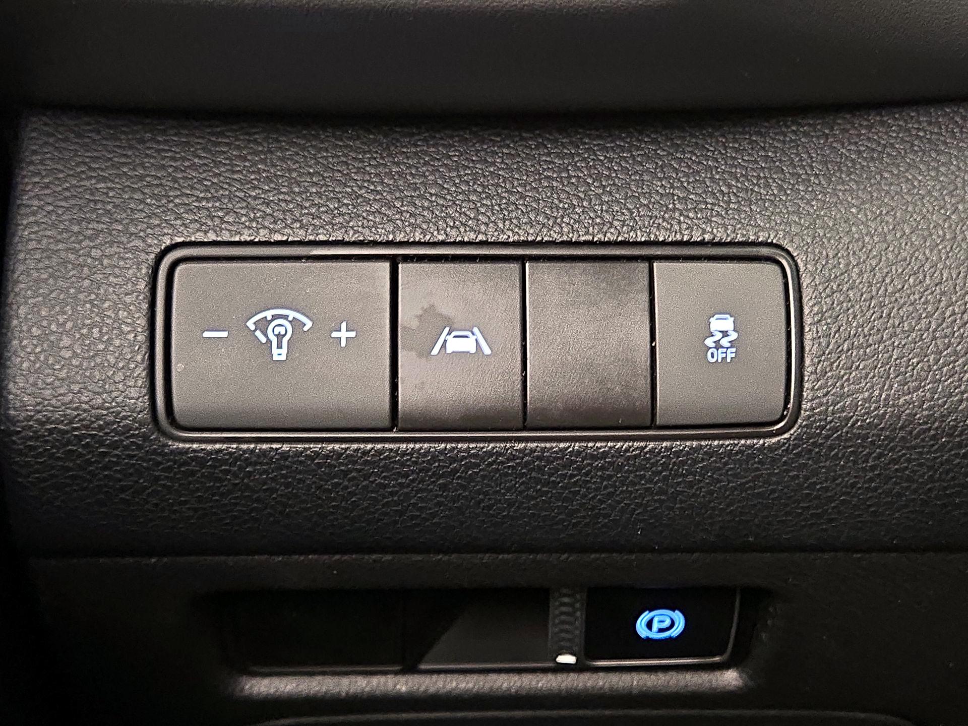 Thumbnail: 2023 Hyundai Santa Fe - 13