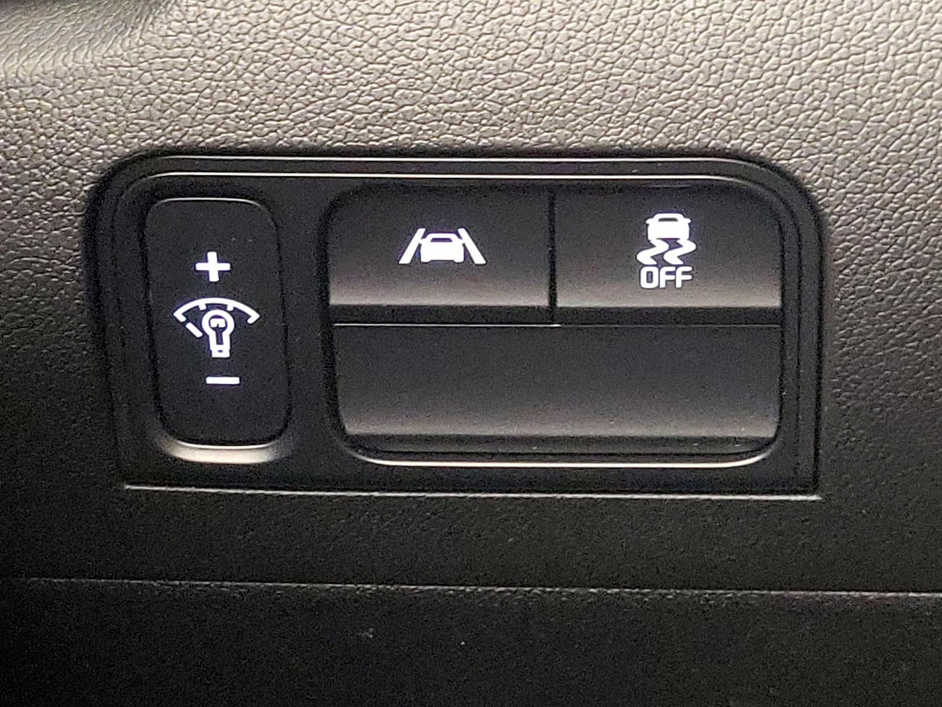 Thumbnail: 2023 Kia Sorento - 13