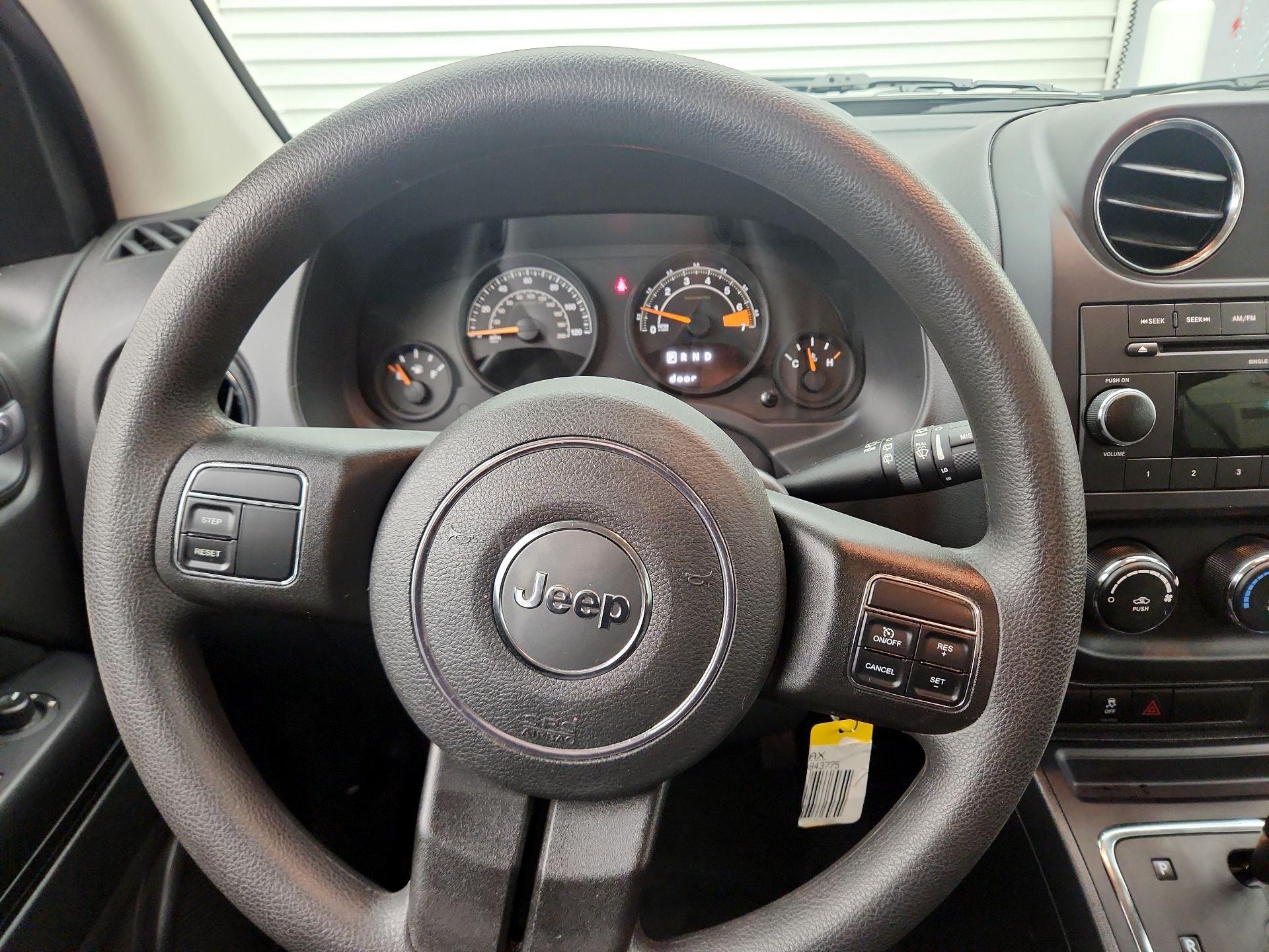 Thumbnail: 2014 Jeep Compass - 10