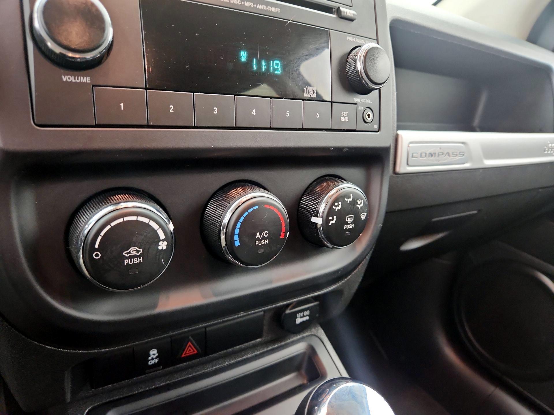 Thumbnail: 2014 Jeep Compass - 14