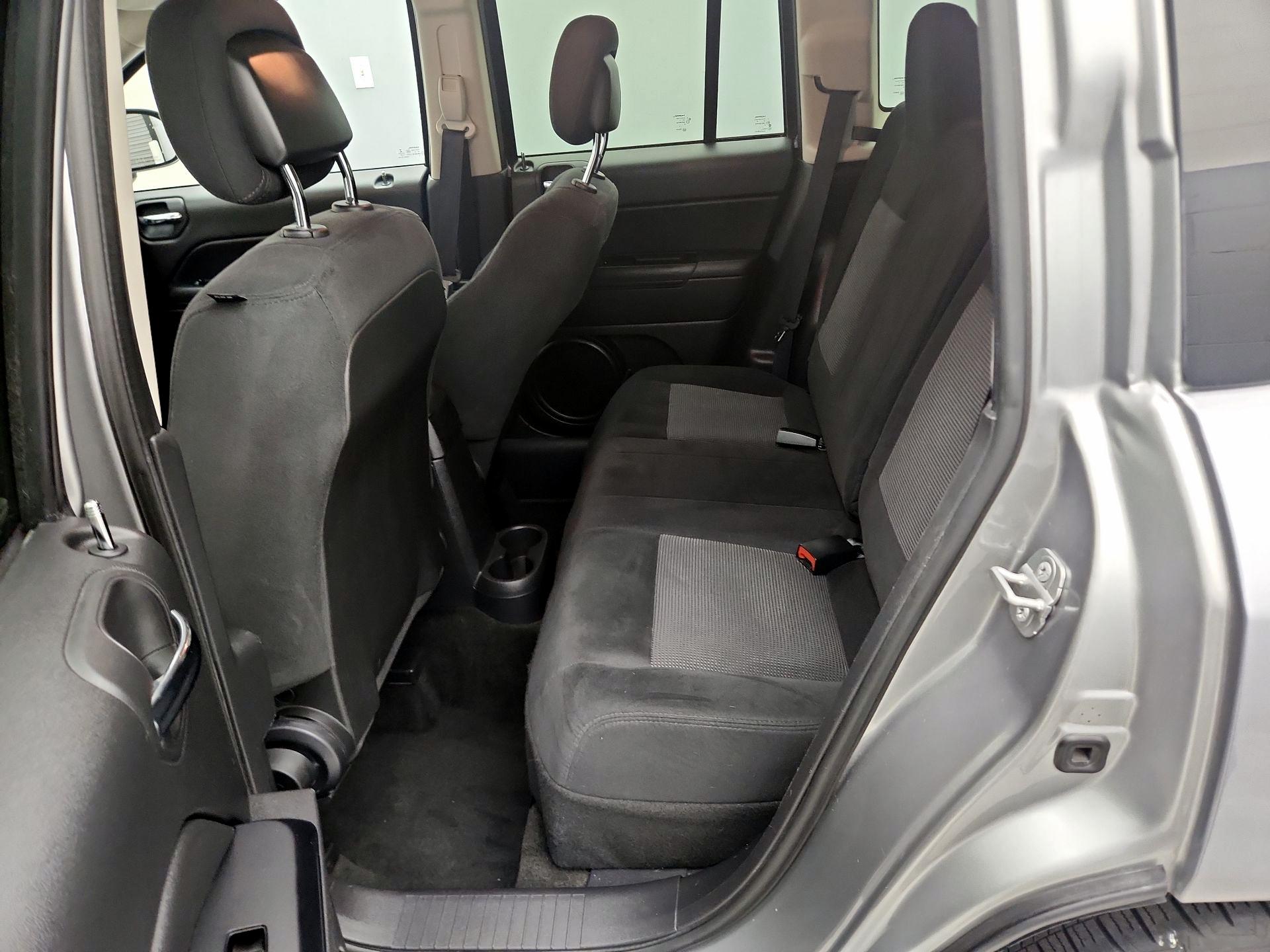 Thumbnail: 2014 Jeep Compass - 17