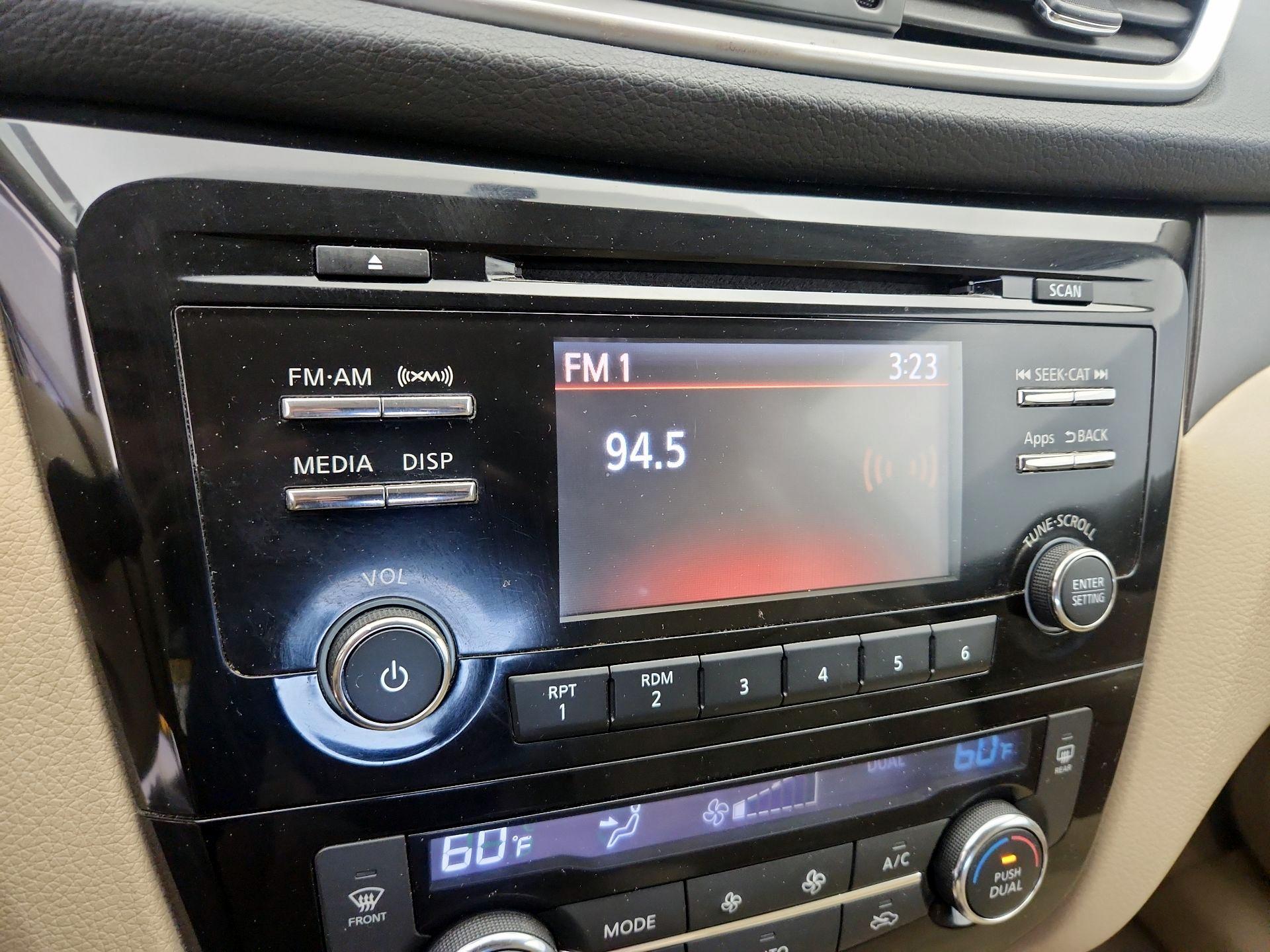 Thumbnail: 2014 Nissan Rogue - 15