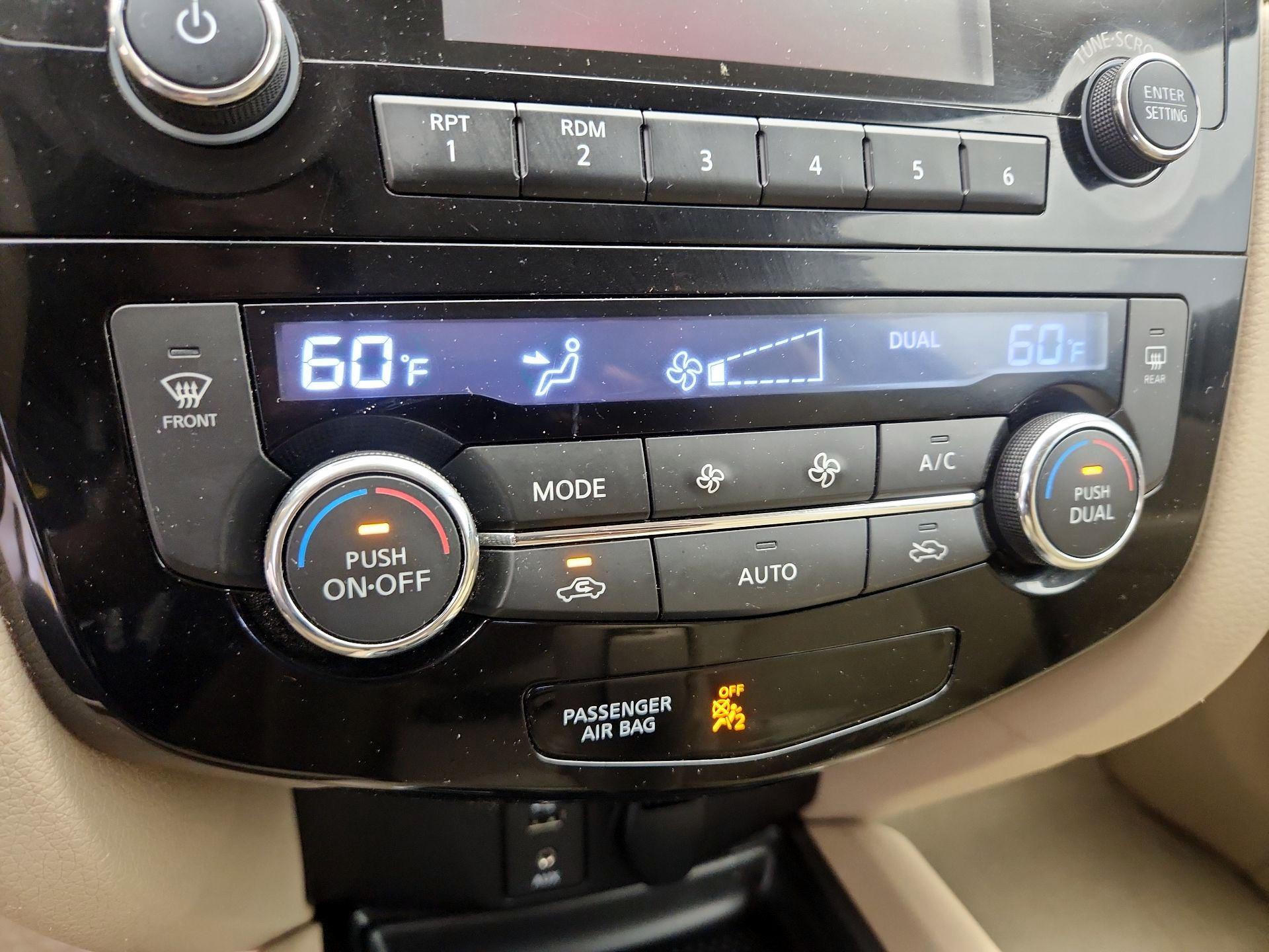 Thumbnail: 2014 Nissan Rogue - 16