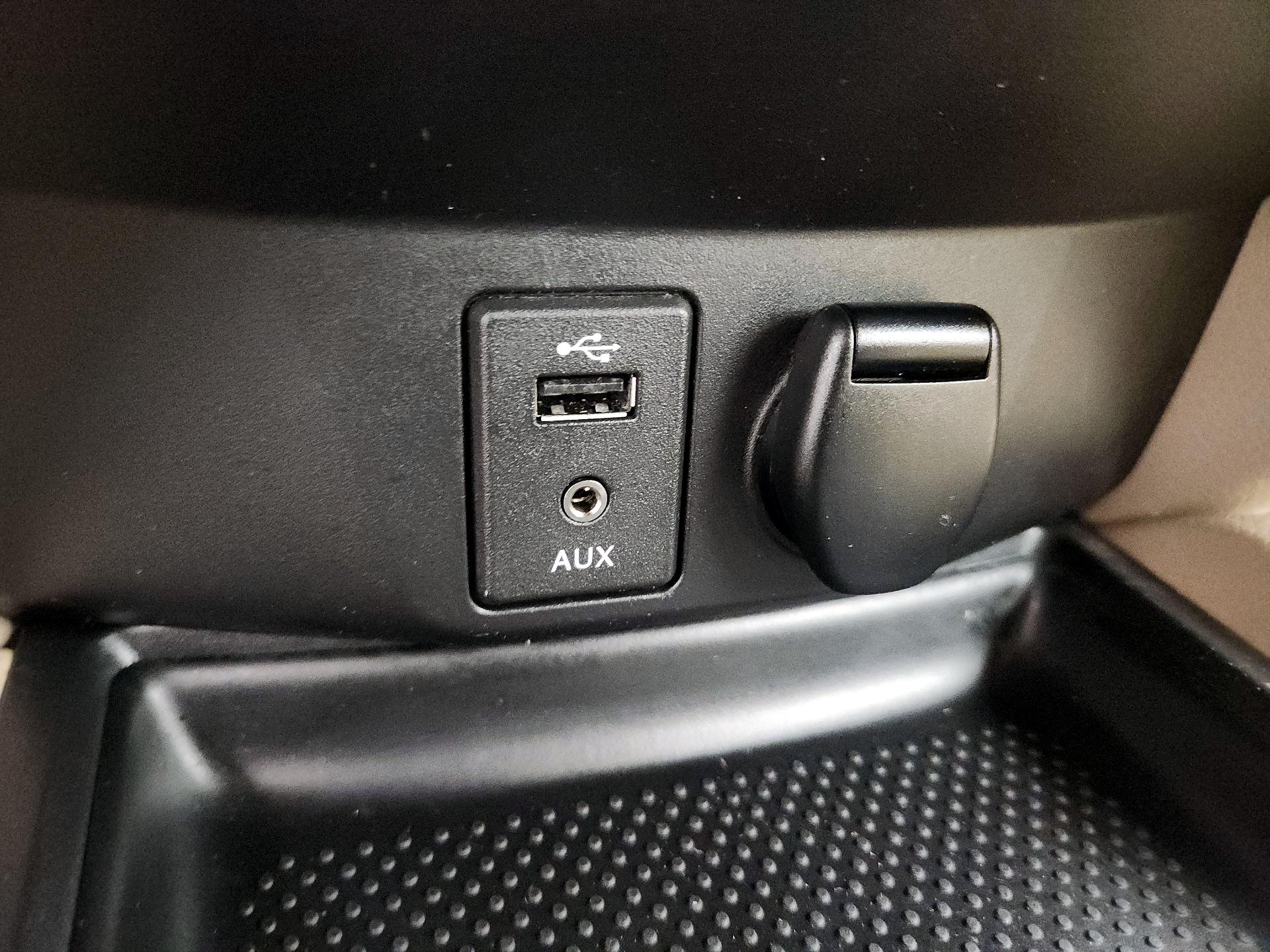 Thumbnail: 2014 Nissan Rogue - 18