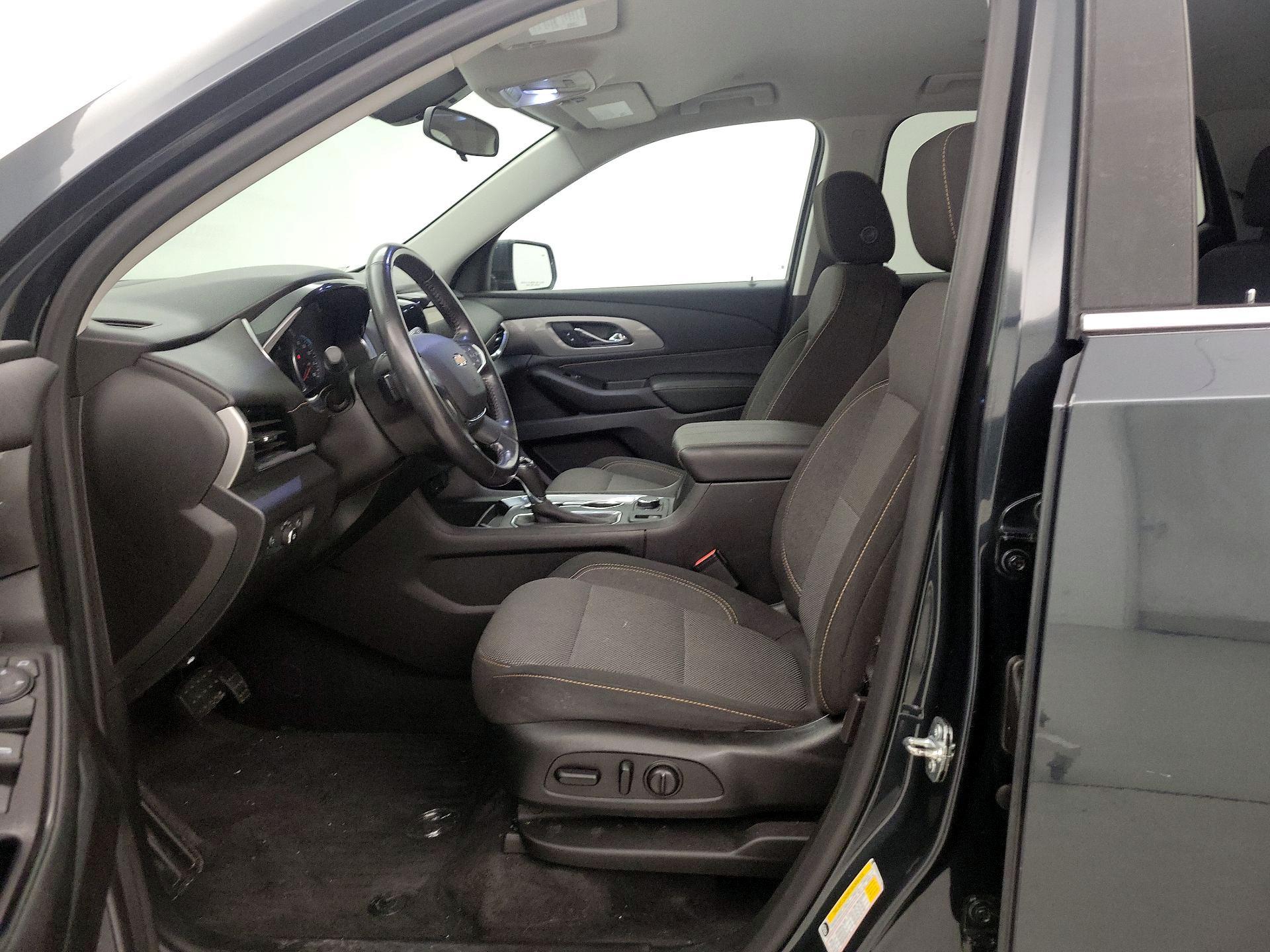 Thumbnail: 2019 Chevrolet Traverse - 11