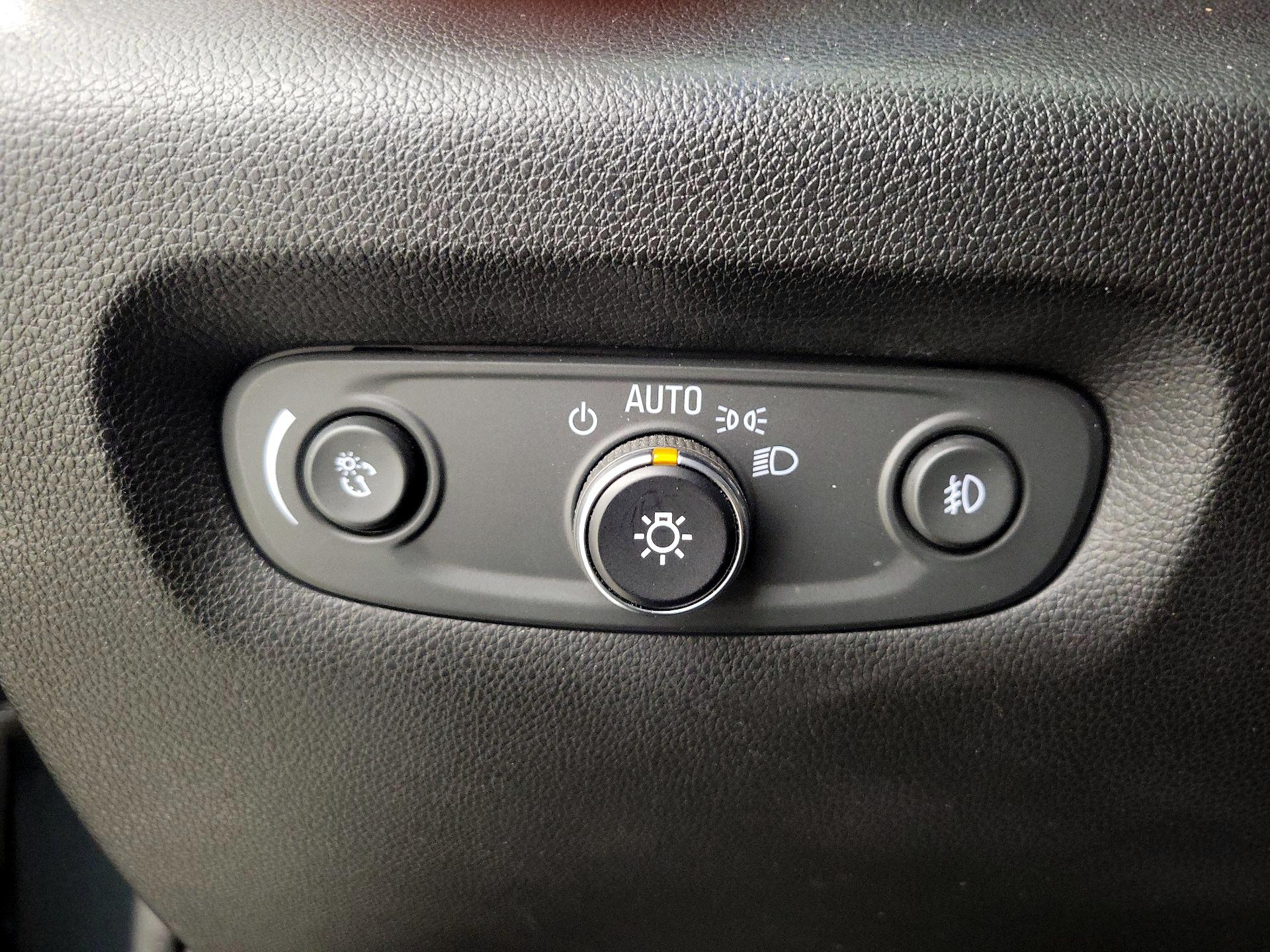 Thumbnail: 2019 Chevrolet Traverse - 13