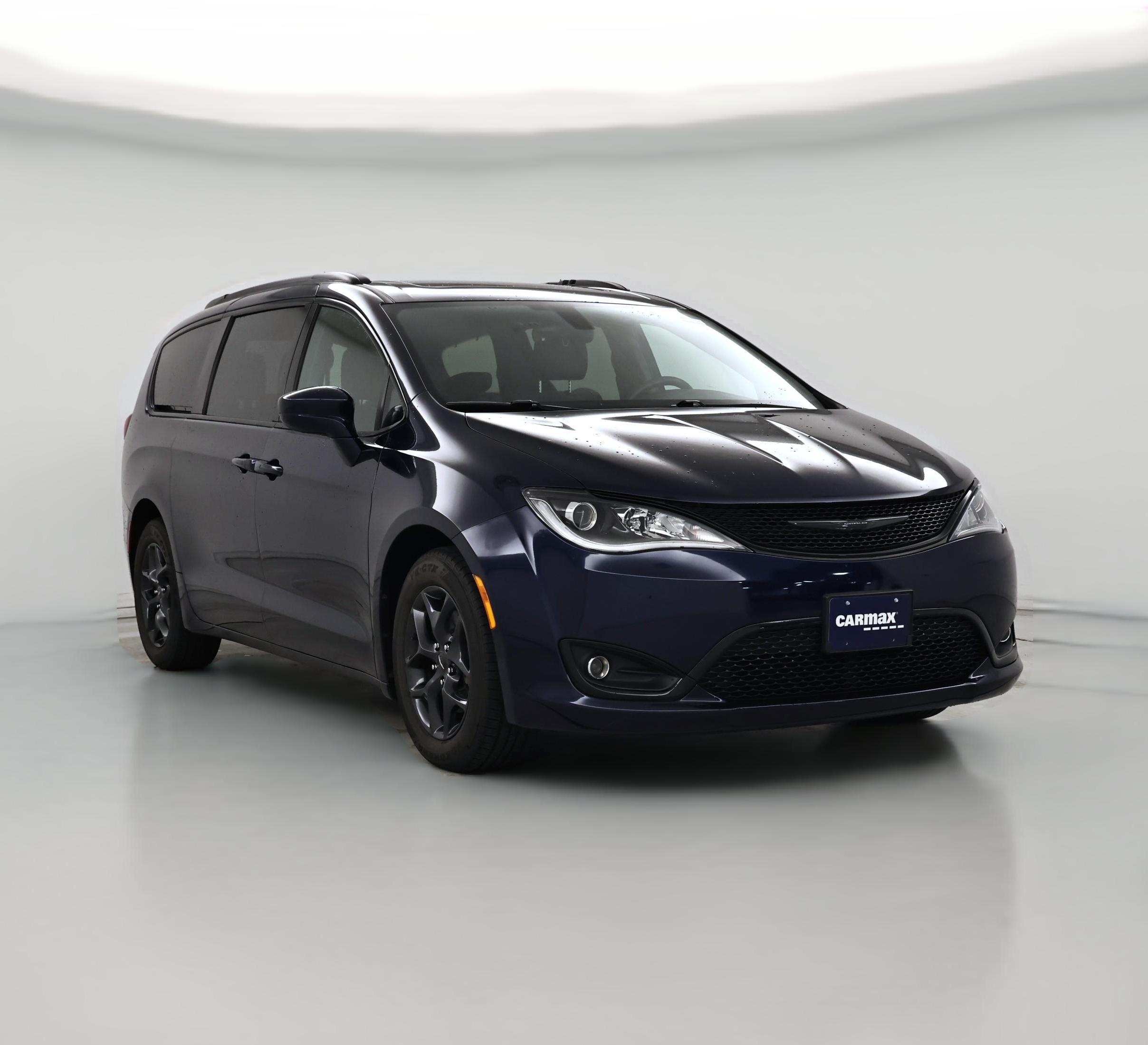Thumbnail: 2018 Chrysler Pacifica - 1