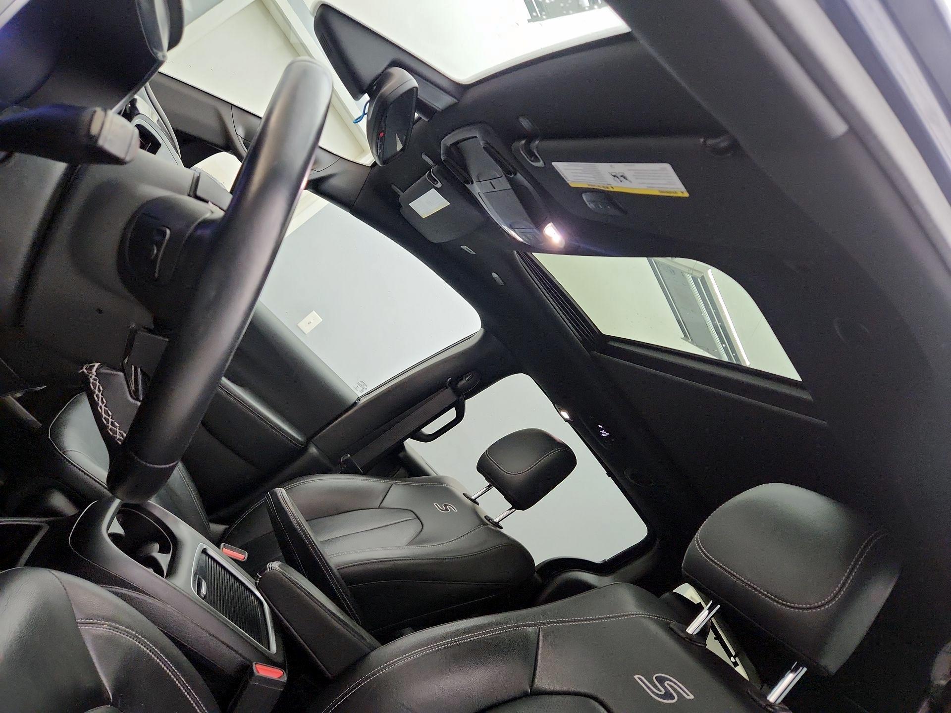 Thumbnail: 2018 Chrysler Pacifica - 19