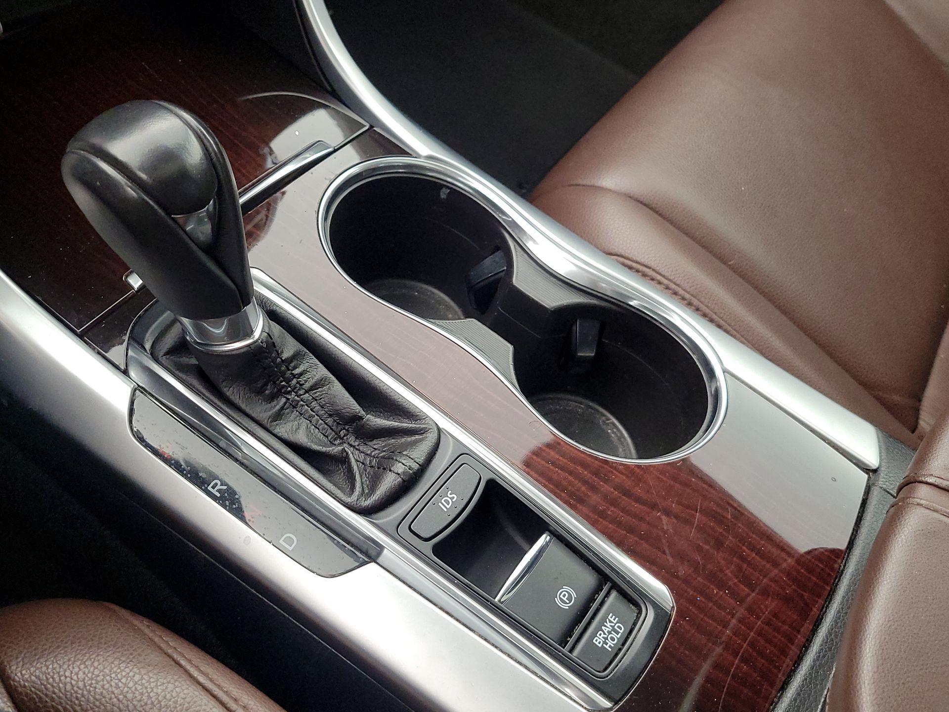 Thumbnail: 2015 Acura TLX - 17