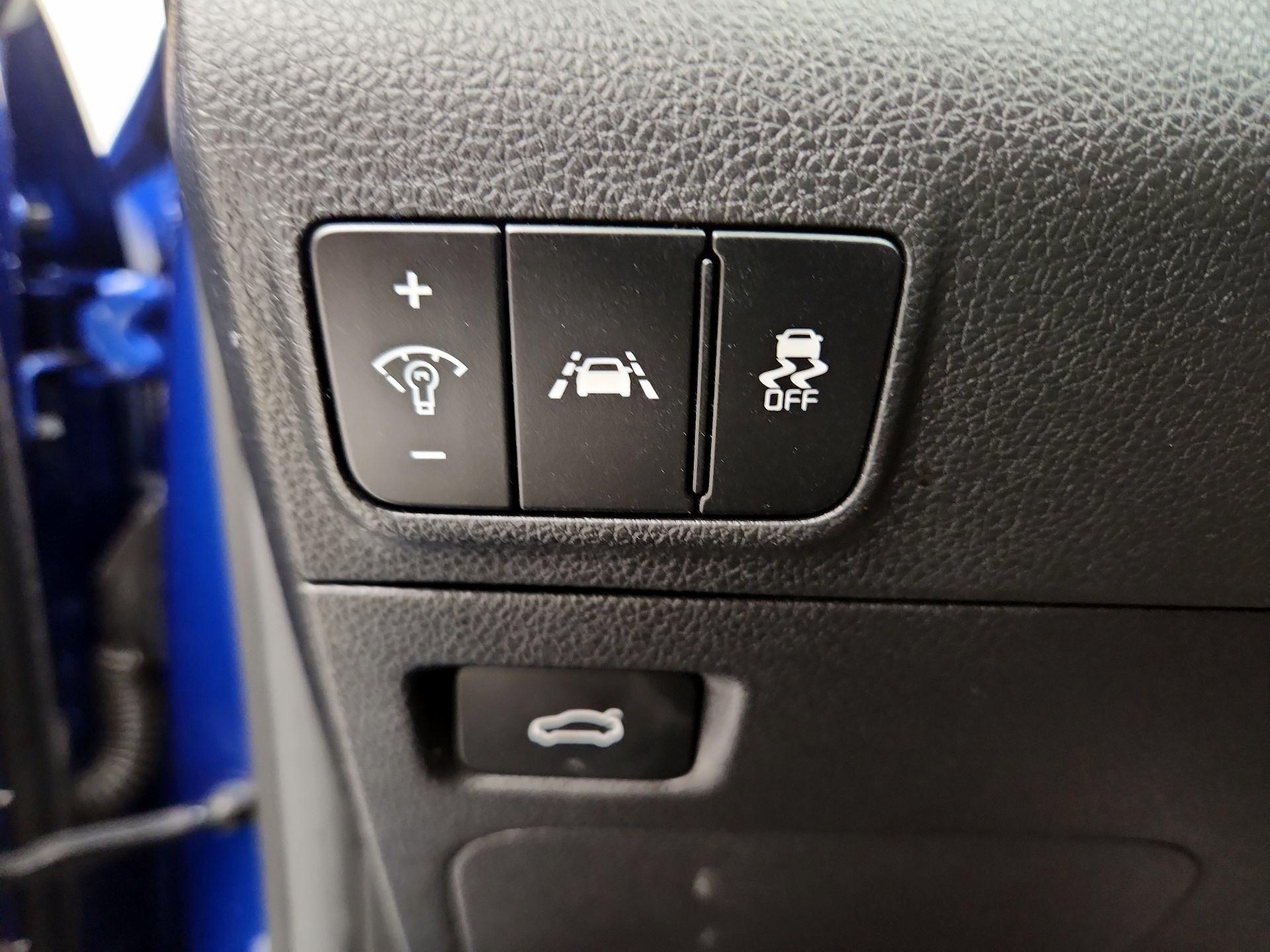 Thumbnail: 2023 Kia K5 - 13