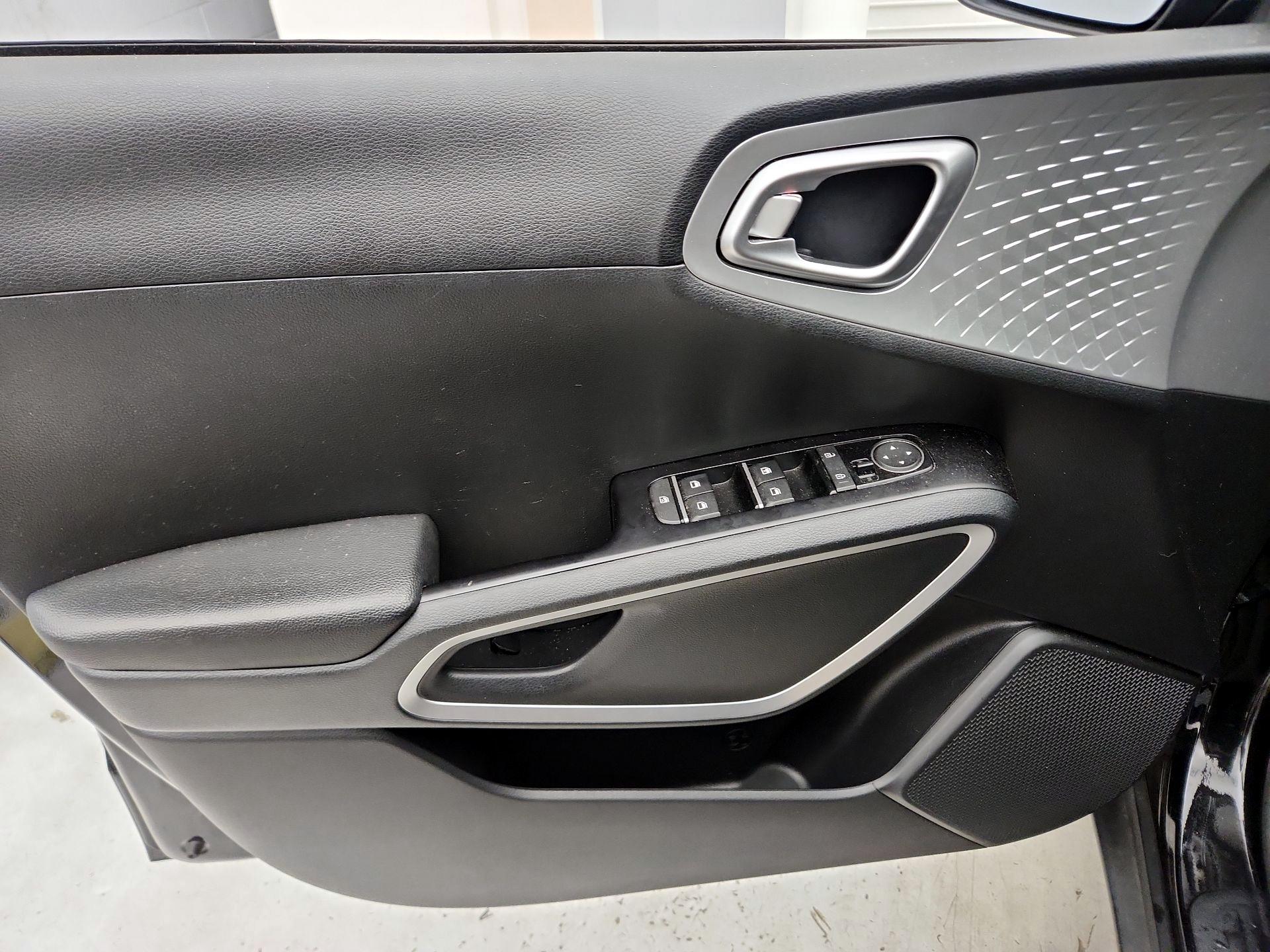 Thumbnail: 2021 Kia Soul - 12