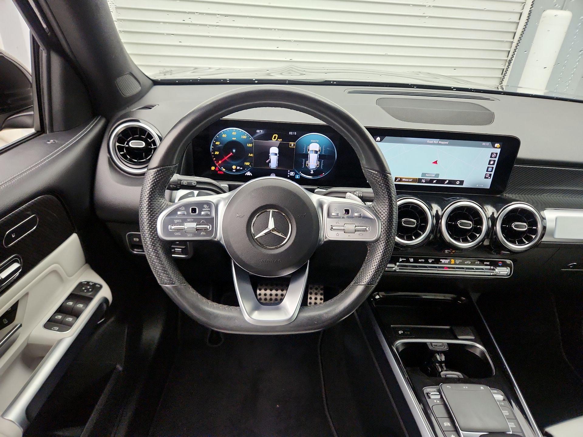 Thumbnail: 2022 Mercedes-Benz GLB - 10