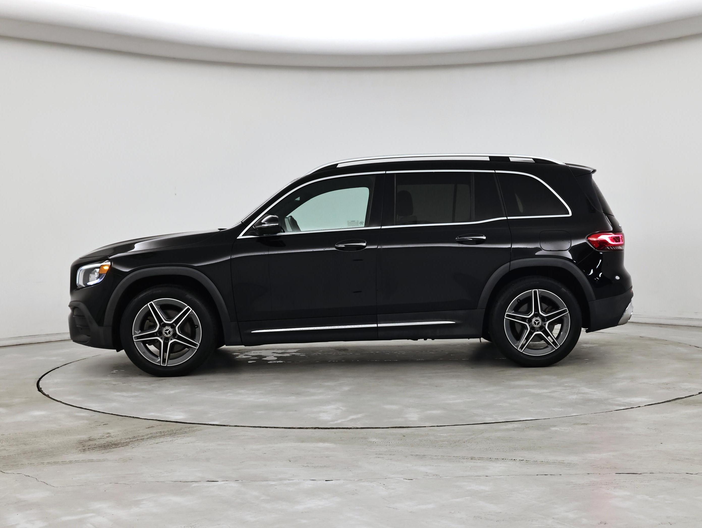 Thumbnail: 2022 Mercedes-Benz GLB - 3