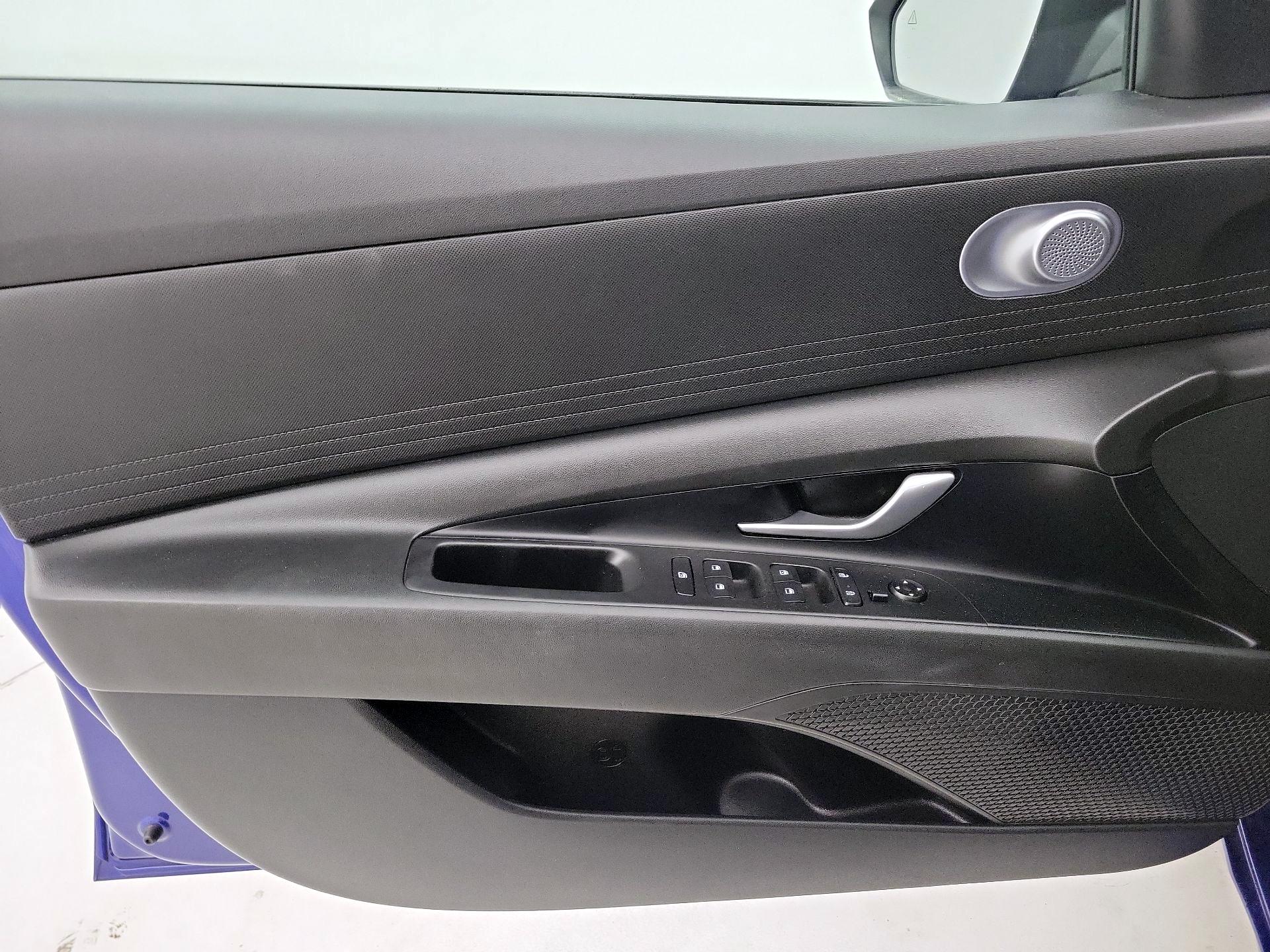 Thumbnail: 2023 Hyundai Elantra - 12