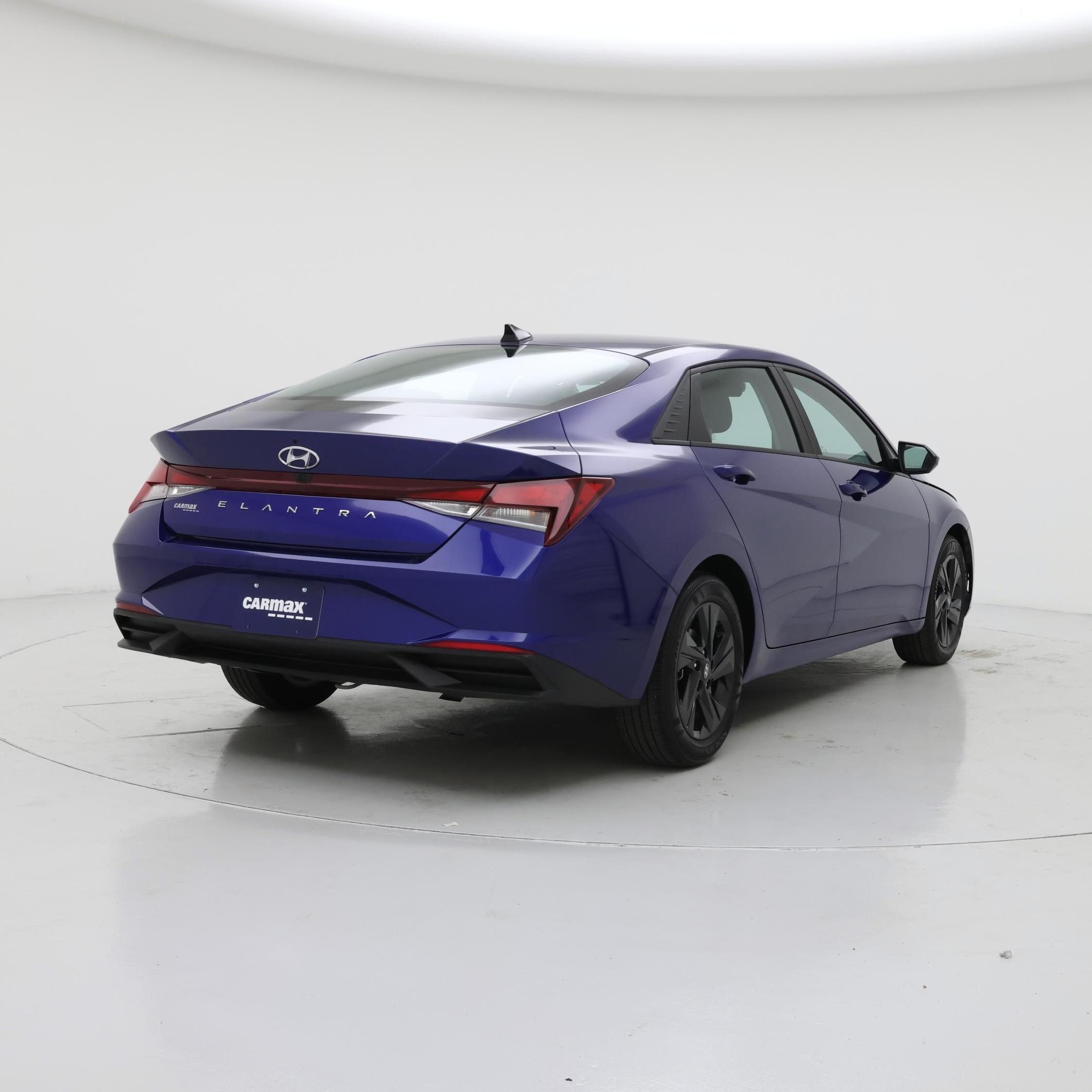 Thumbnail: 2023 Hyundai Elantra - 8