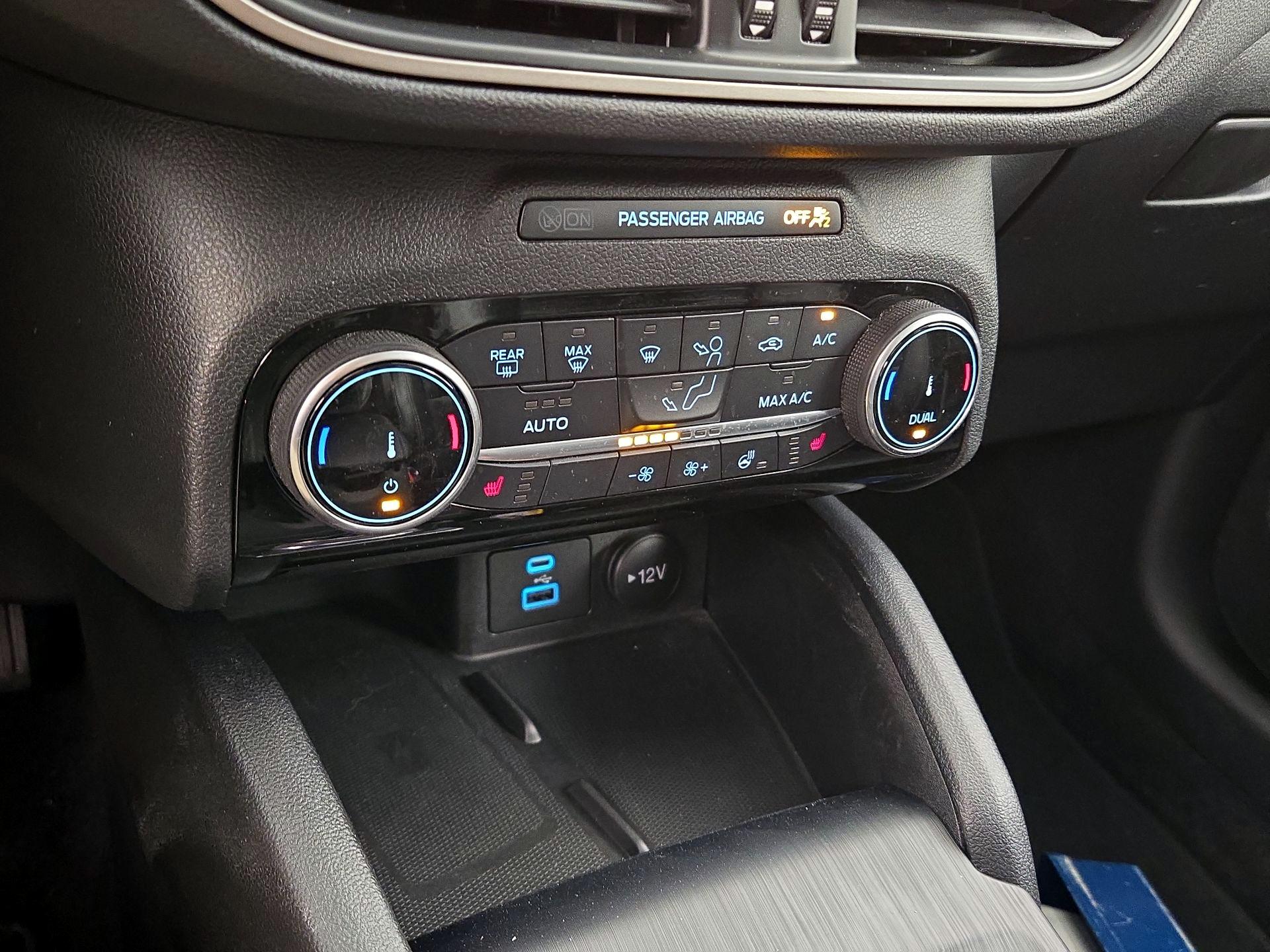 Thumbnail: 2022 Ford Escape - 17