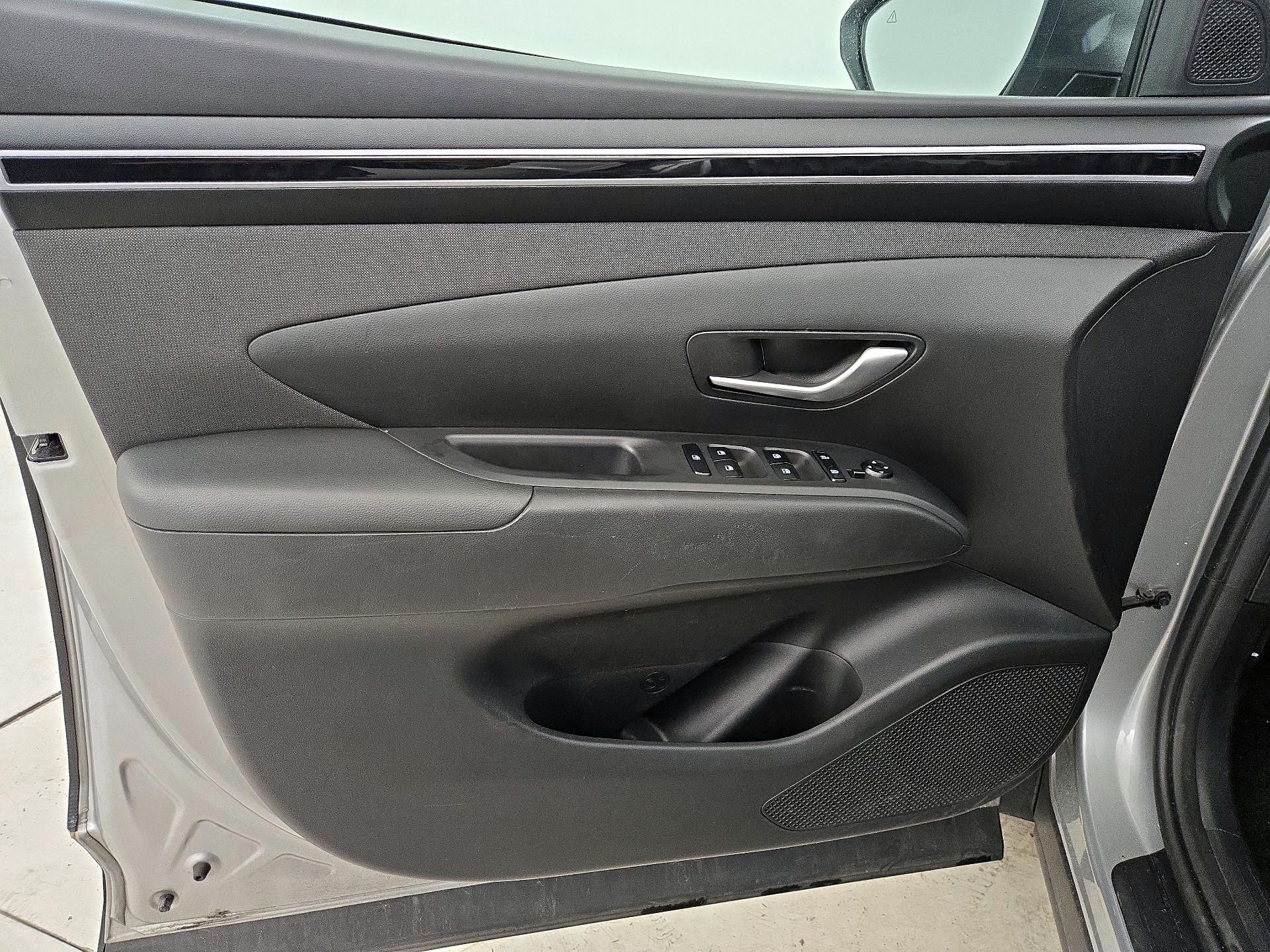 Thumbnail: 2023 Hyundai Tucson - 12