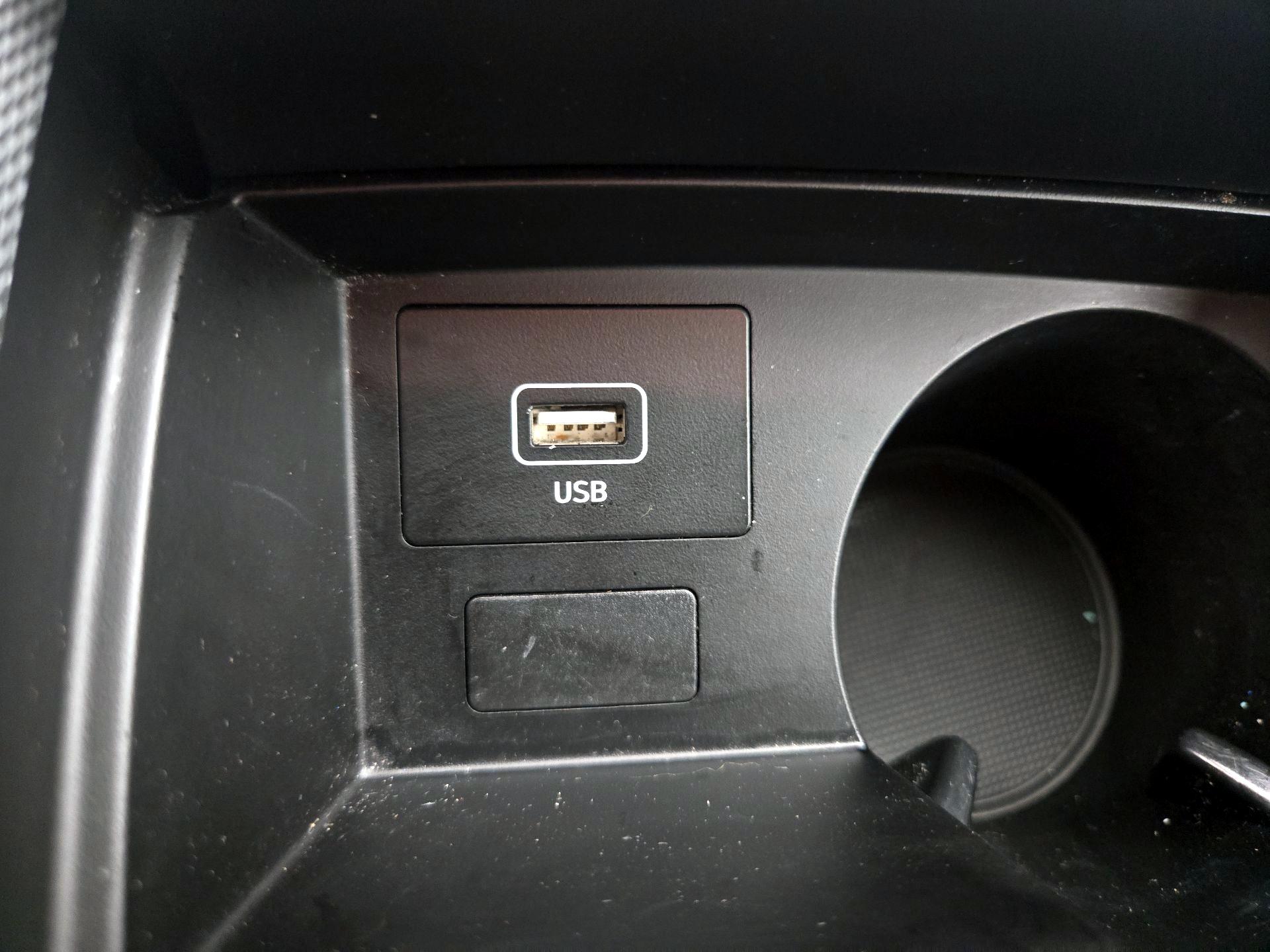 Thumbnail: 2023 Hyundai Santa Fe - 18