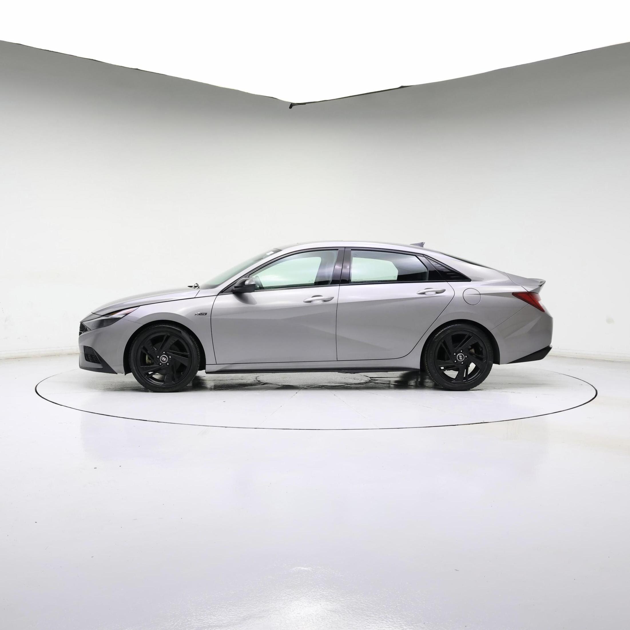 Thumbnail: 2023 Hyundai Elantra - 3